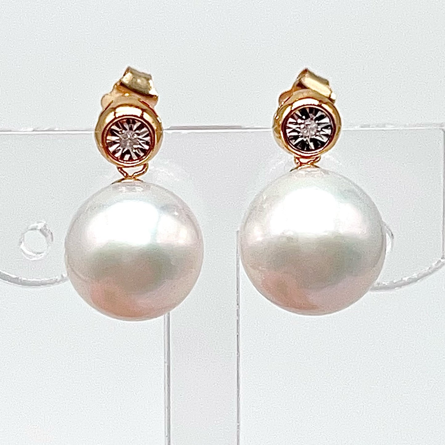 Classic. Edison Pearl Earring Stud With Diamond . Bubble Pop