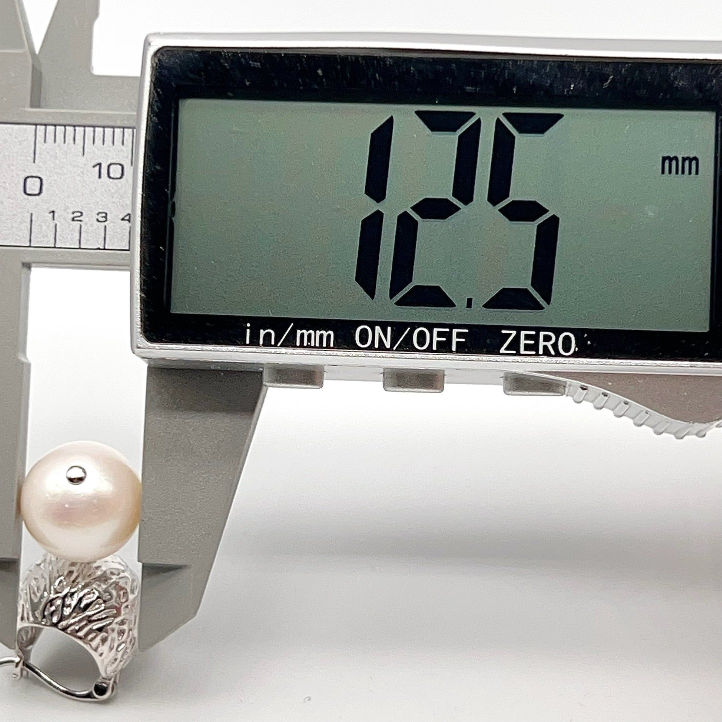 Retro Wind . Earrings of Edison Pearl in Silver 925. Round Bag