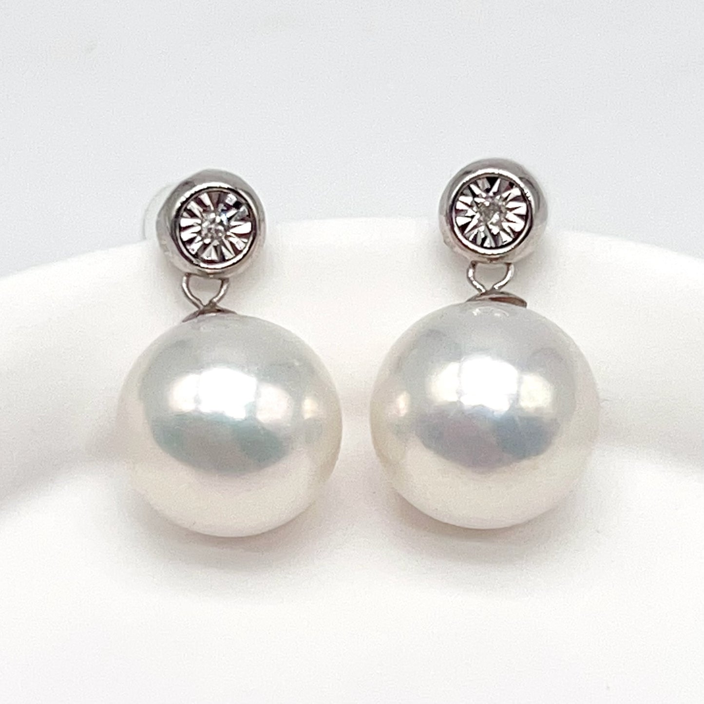 Classic. Edison Pearl Earring Stud With Diamond . Bubble Pop