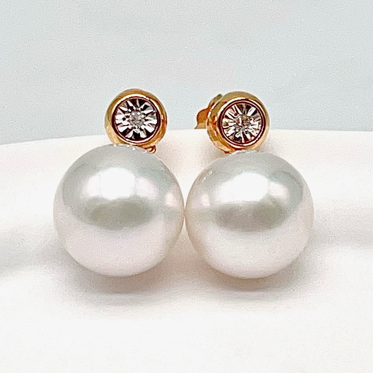 Classic. Edison Pearl Earring Stud With Diamond . Bubble Pop