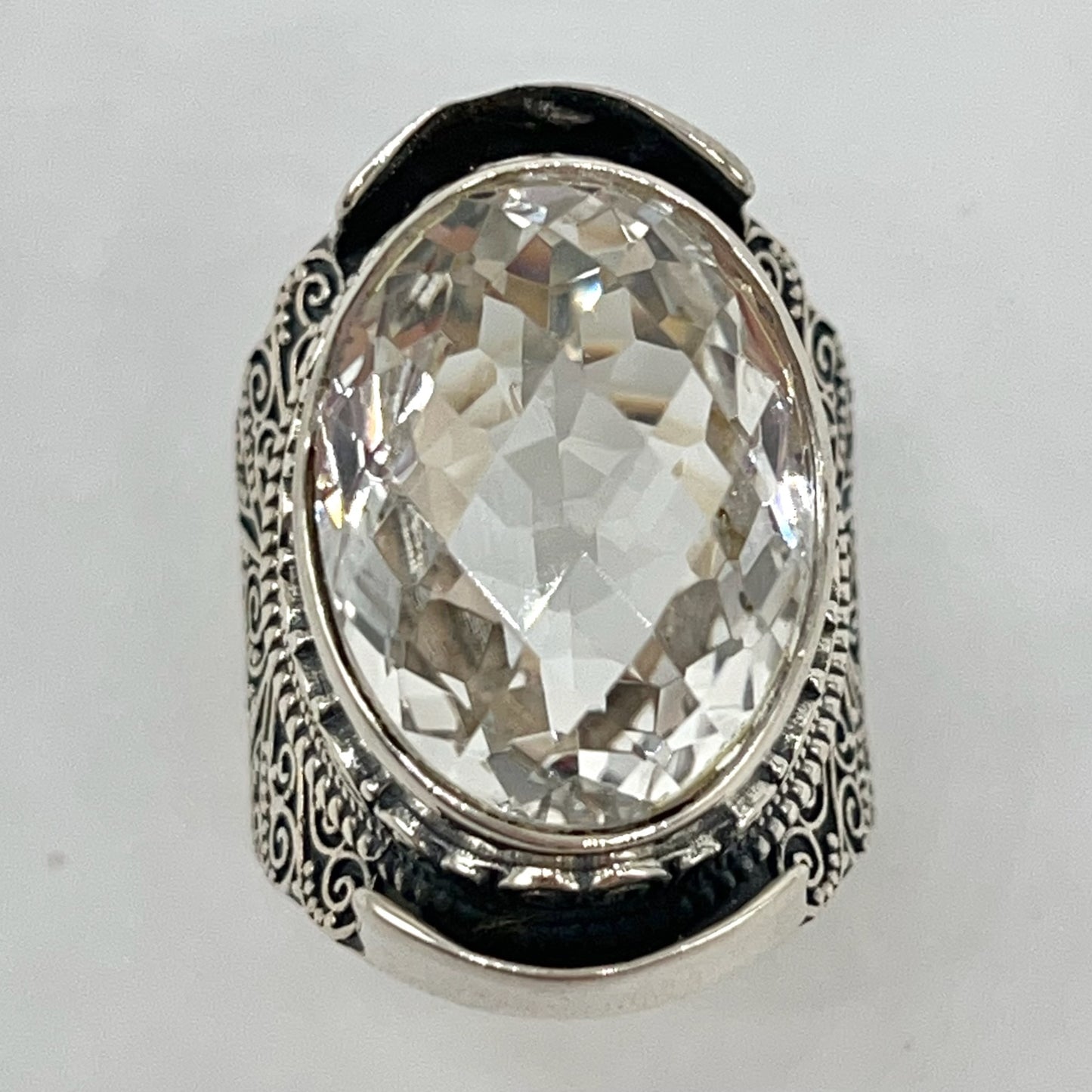 Retro Wind . Quartz Ring in Silver 925. Oval