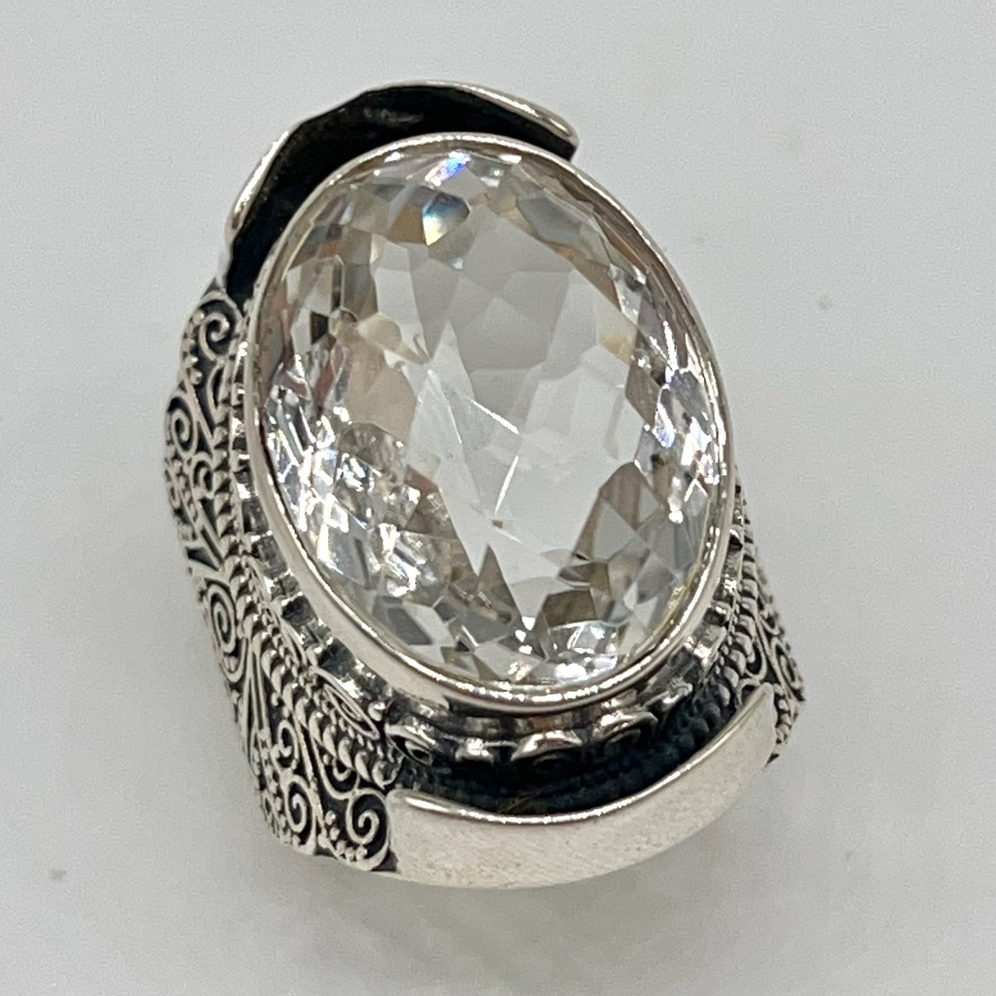 Retro Wind . Quartz Ring in Silver 925. Oval