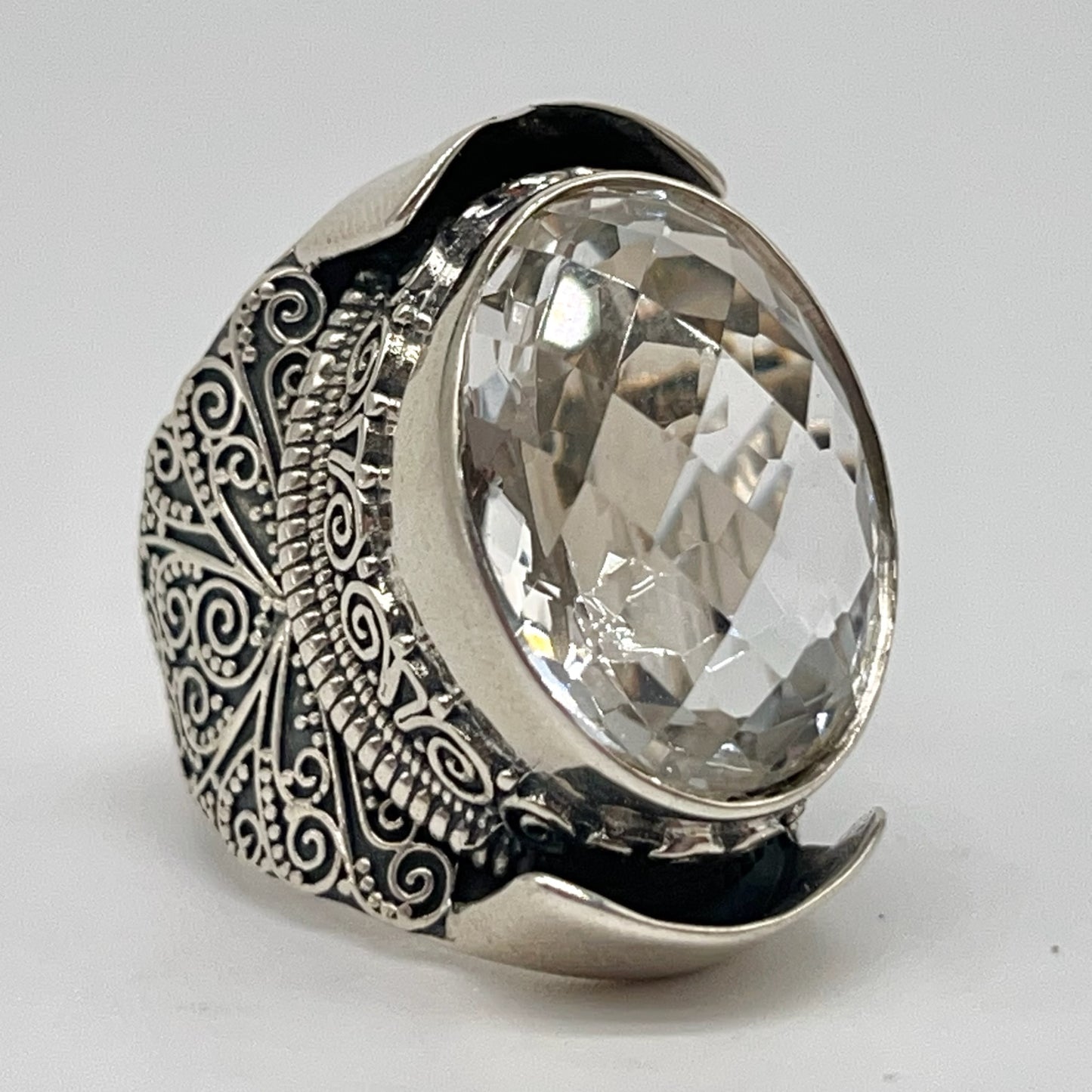 Retro Wind . Quartz Ring in Silver 925. Oval