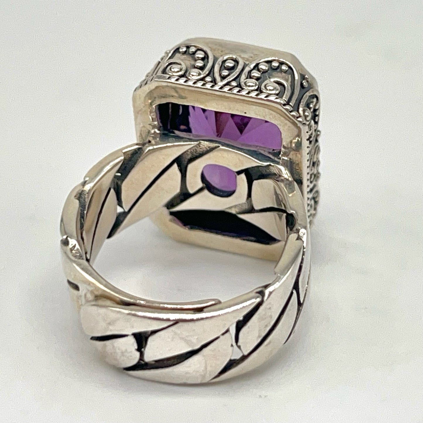 Retro Wind . Ring of Amethyst in Silver 925. Rectangle . Decorative Texture