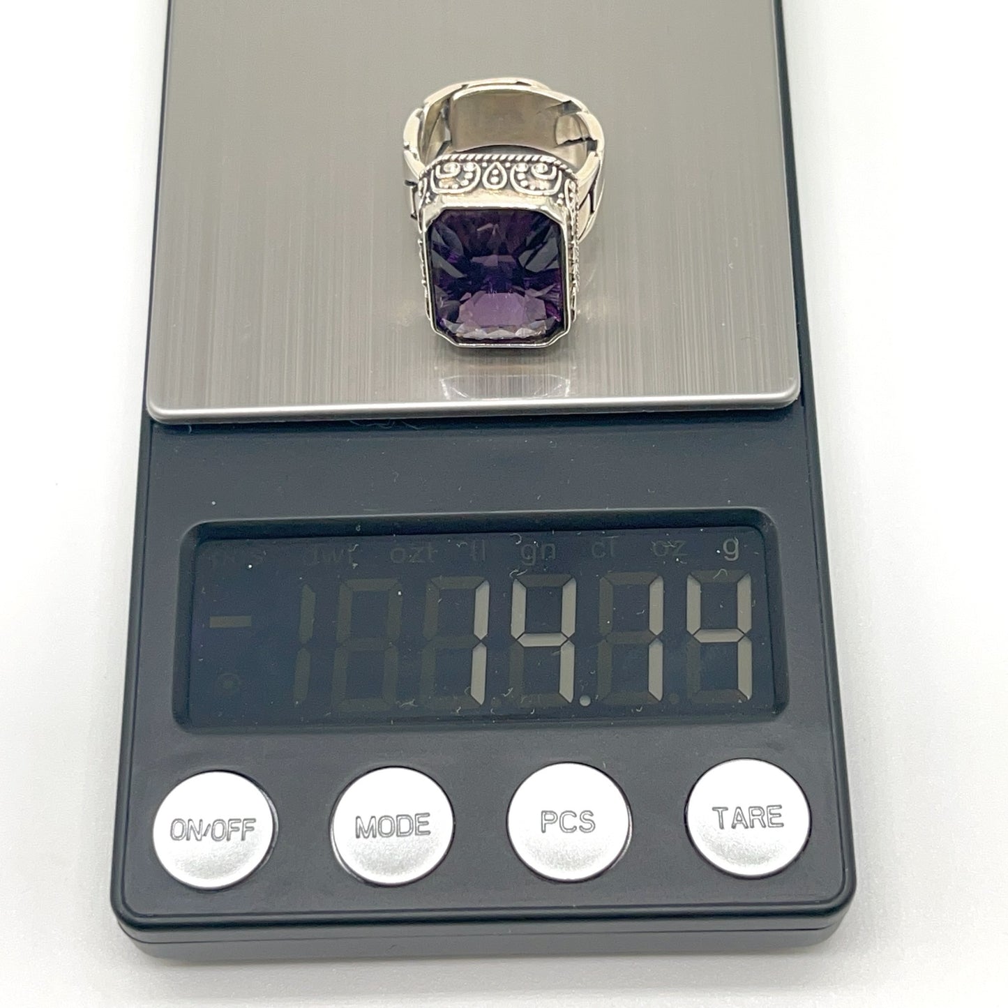 Retro Wind . Ring of Amethyst in Silver 925. Rectangle . Decorative Texture