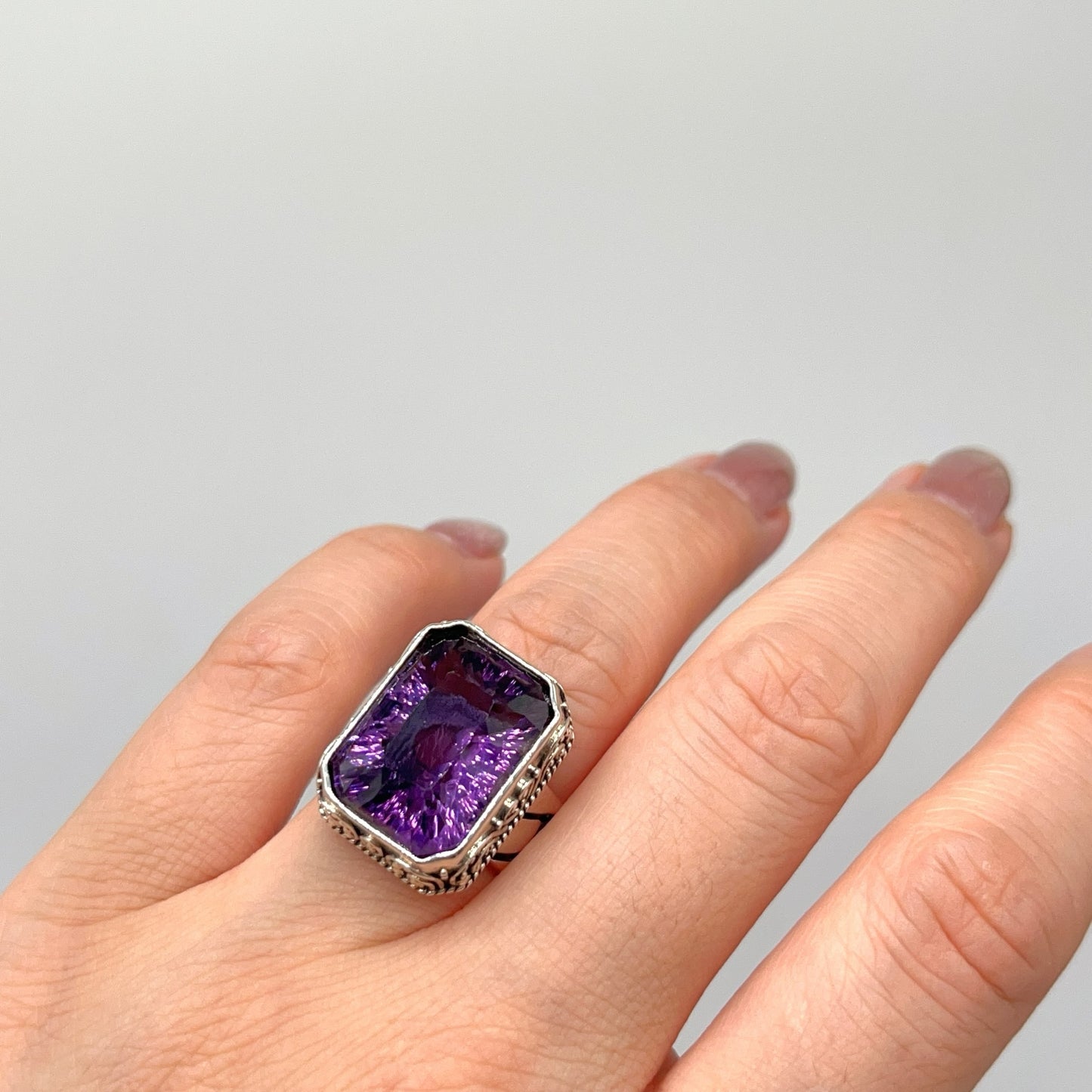 Retro Wind . Ring of Amethyst in Silver 925. Rectangle . Decorative Texture
