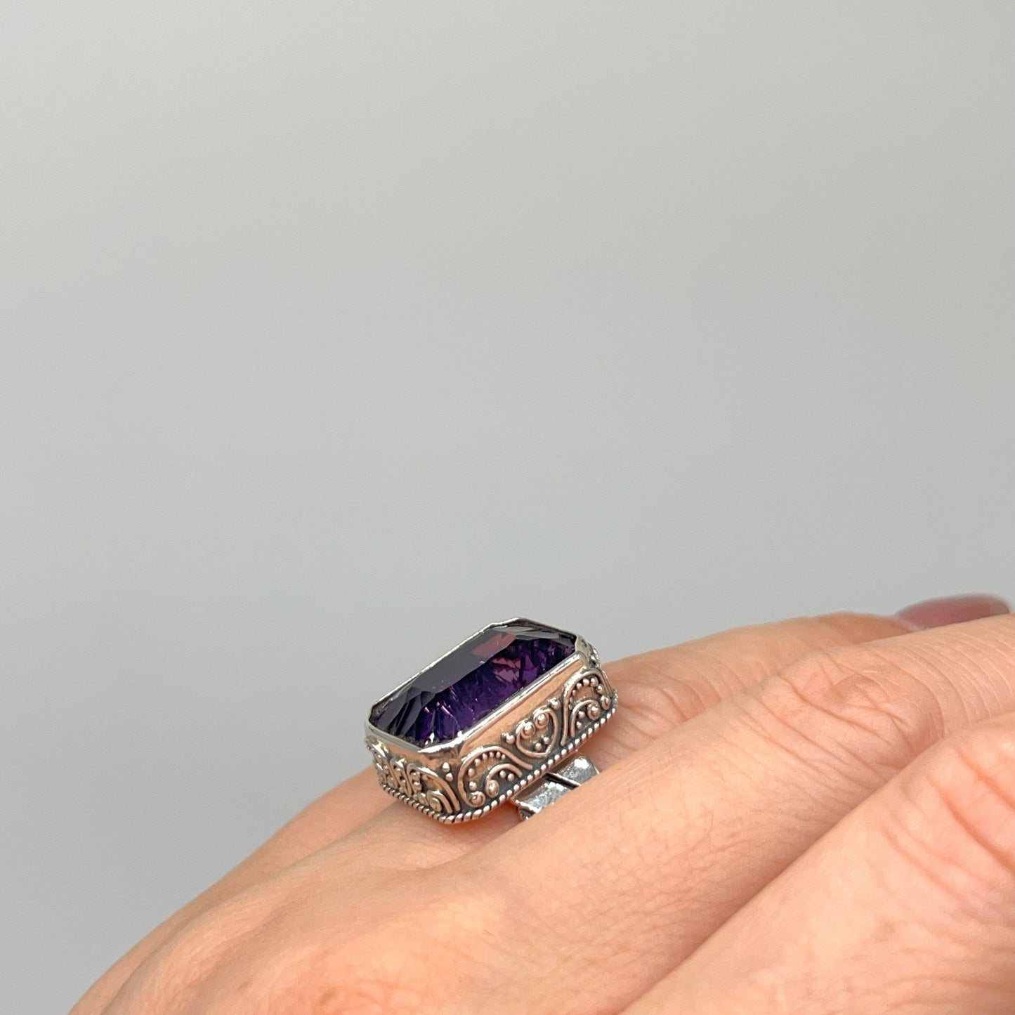 Retro Wind . Ring of Amethyst in Silver 925. Rectangle . Decorative Texture
