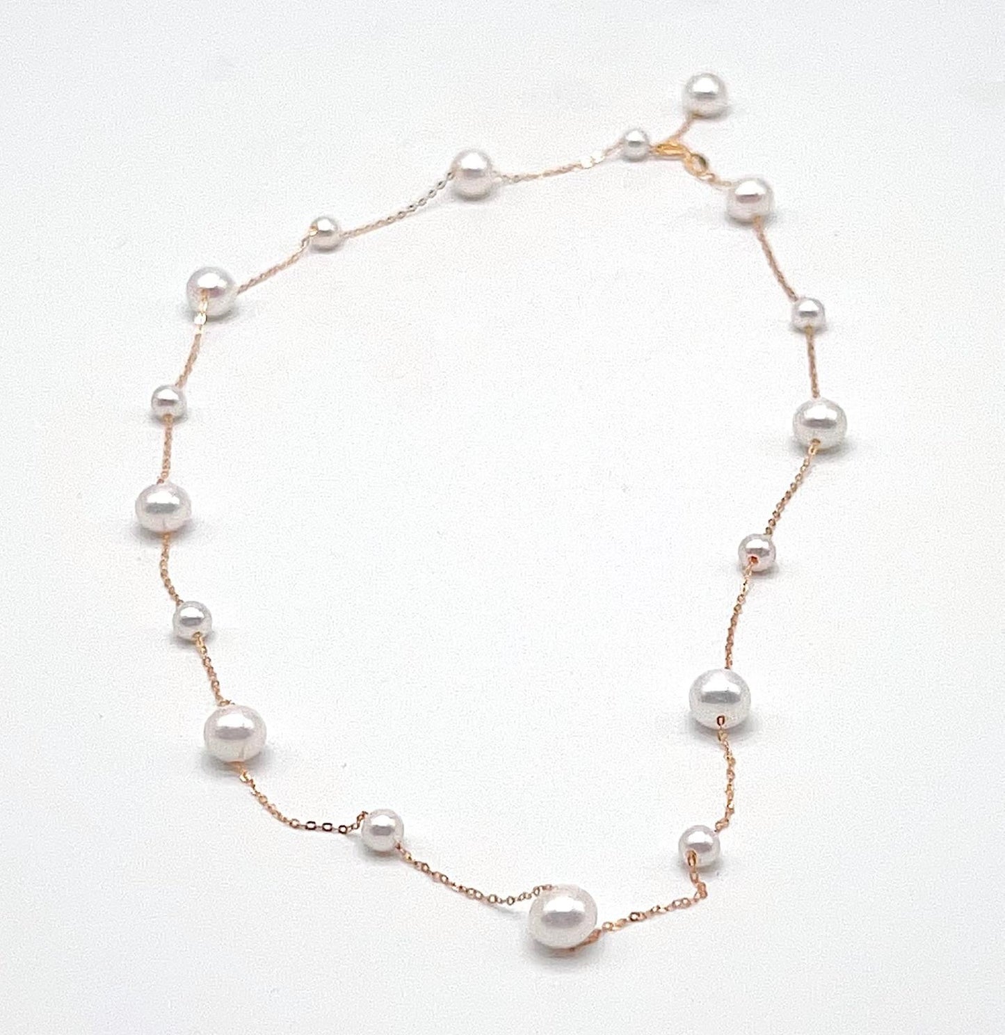 Starlight. 4-7mmWhite Pearl Necklace in 18K Gold