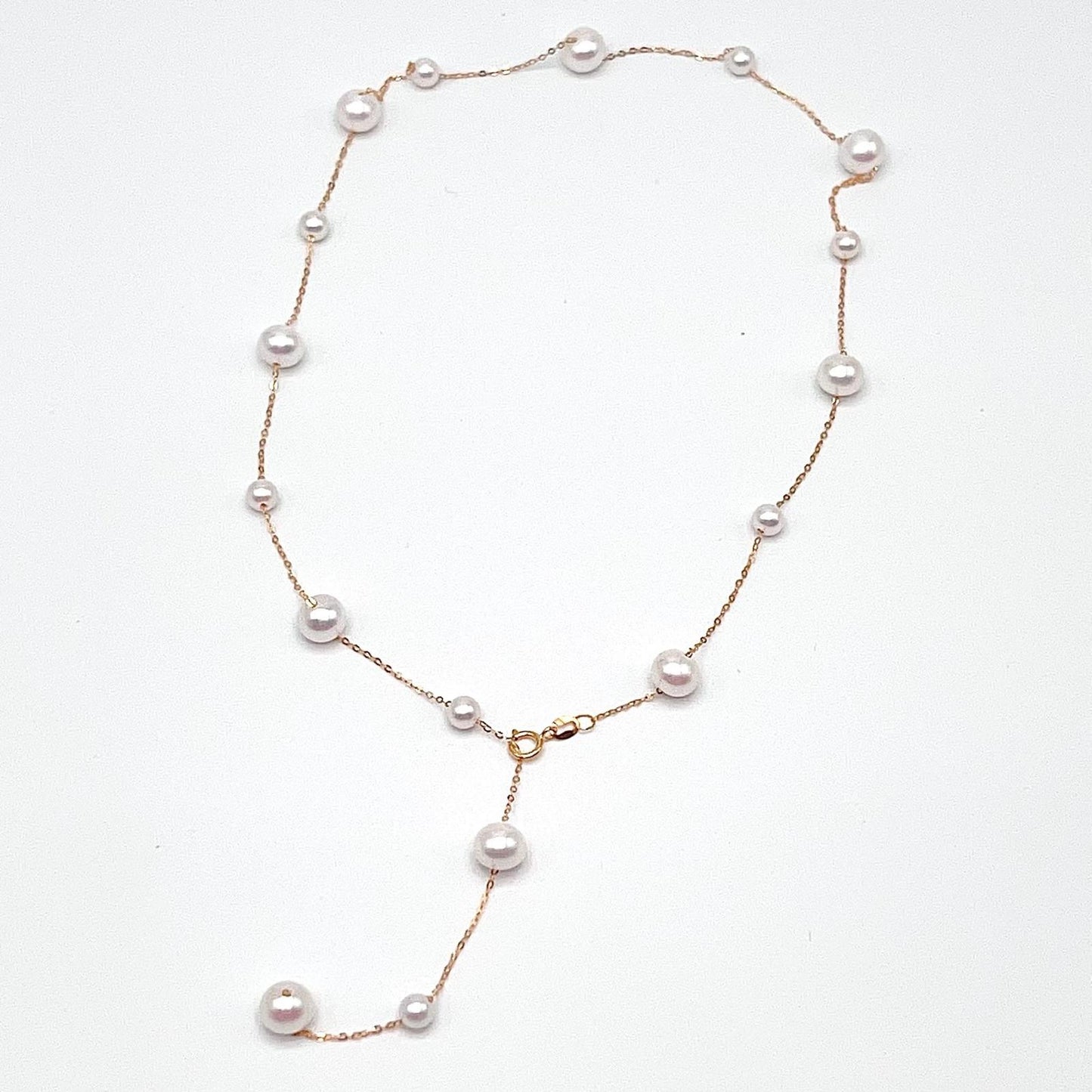 Starlight. 4-7mmWhite Pearl Necklace in 18K Gold