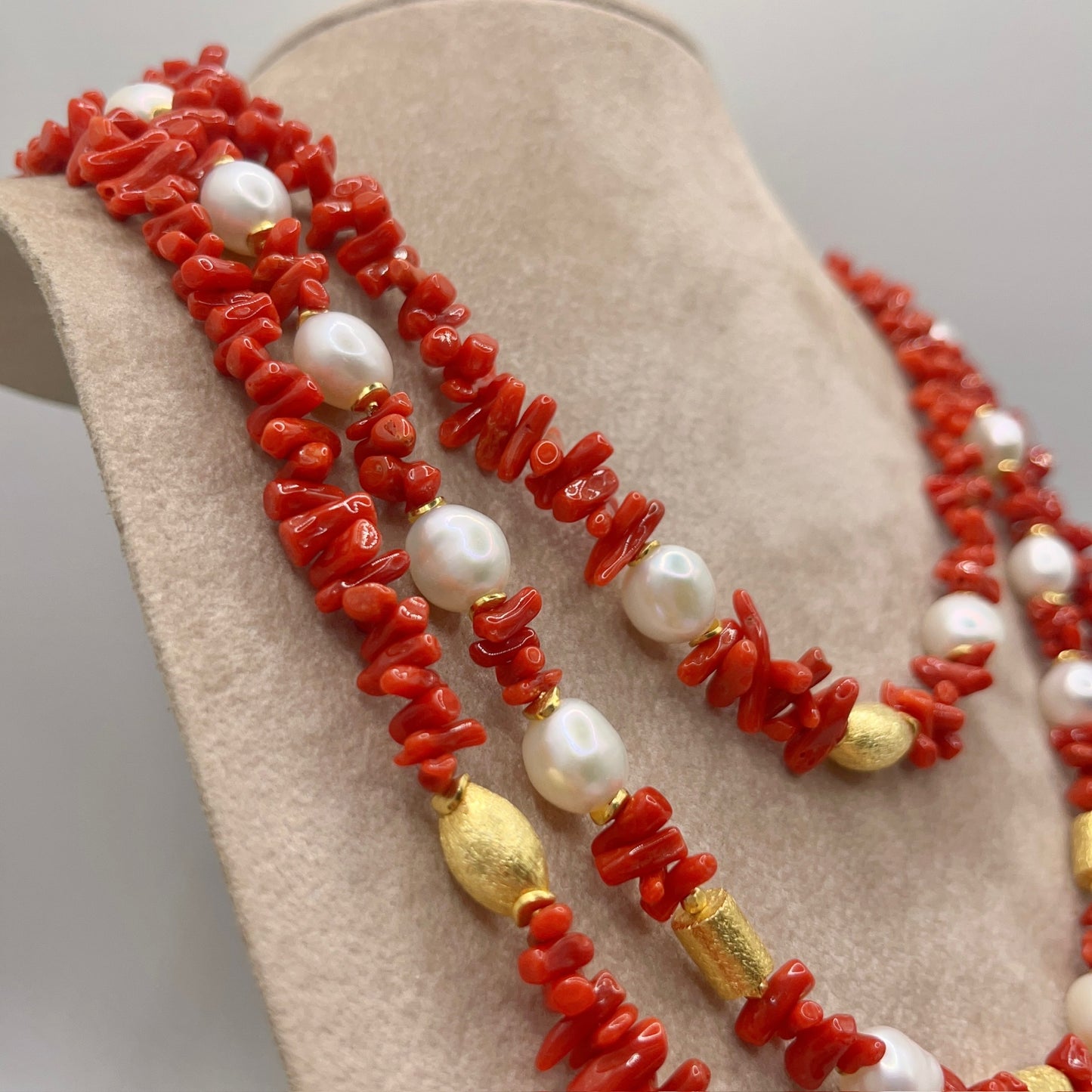 Italian Artisan Collection . Coral & Pearl 3 Layer Necklace in Silver 925 . Olive & Pillar