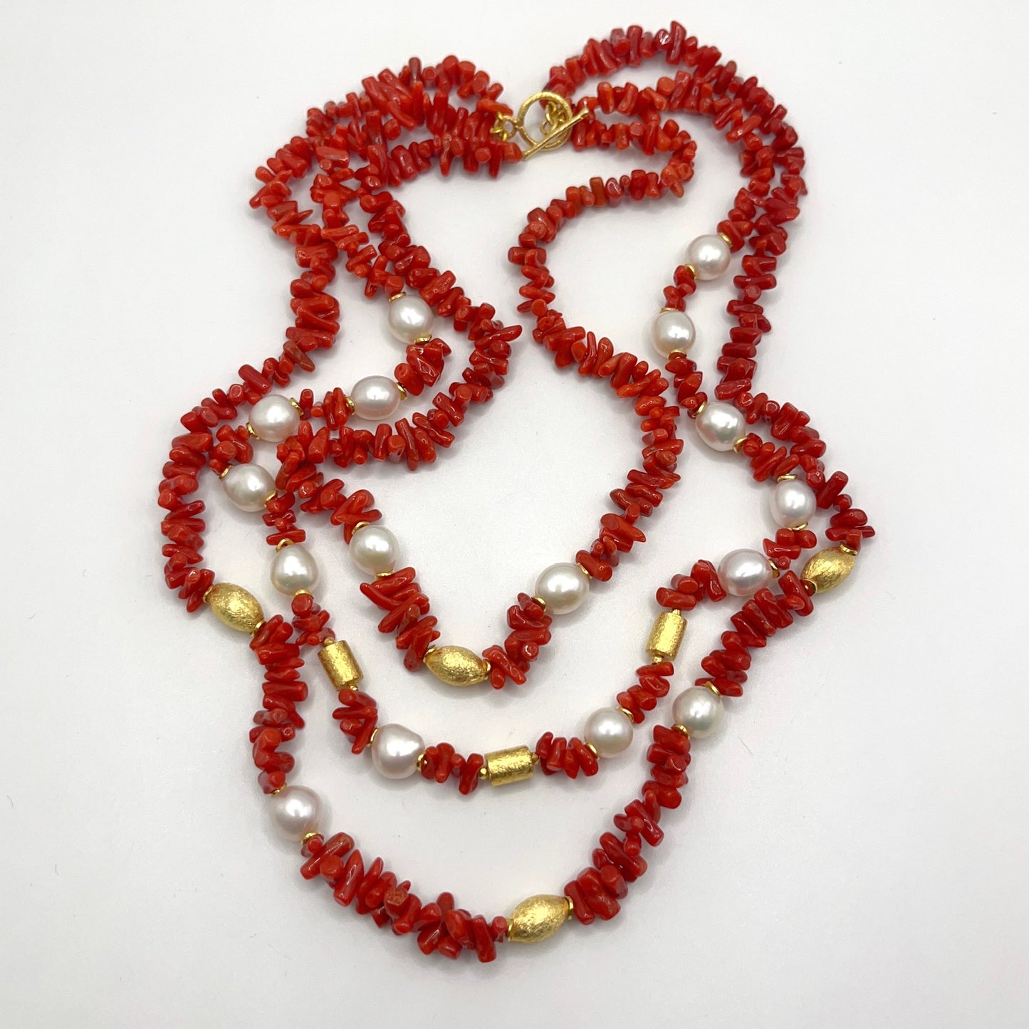 Italian Artisan Collection . Coral & Pearl 3 Layer Necklace in Silver 925 . Olive & Pillar