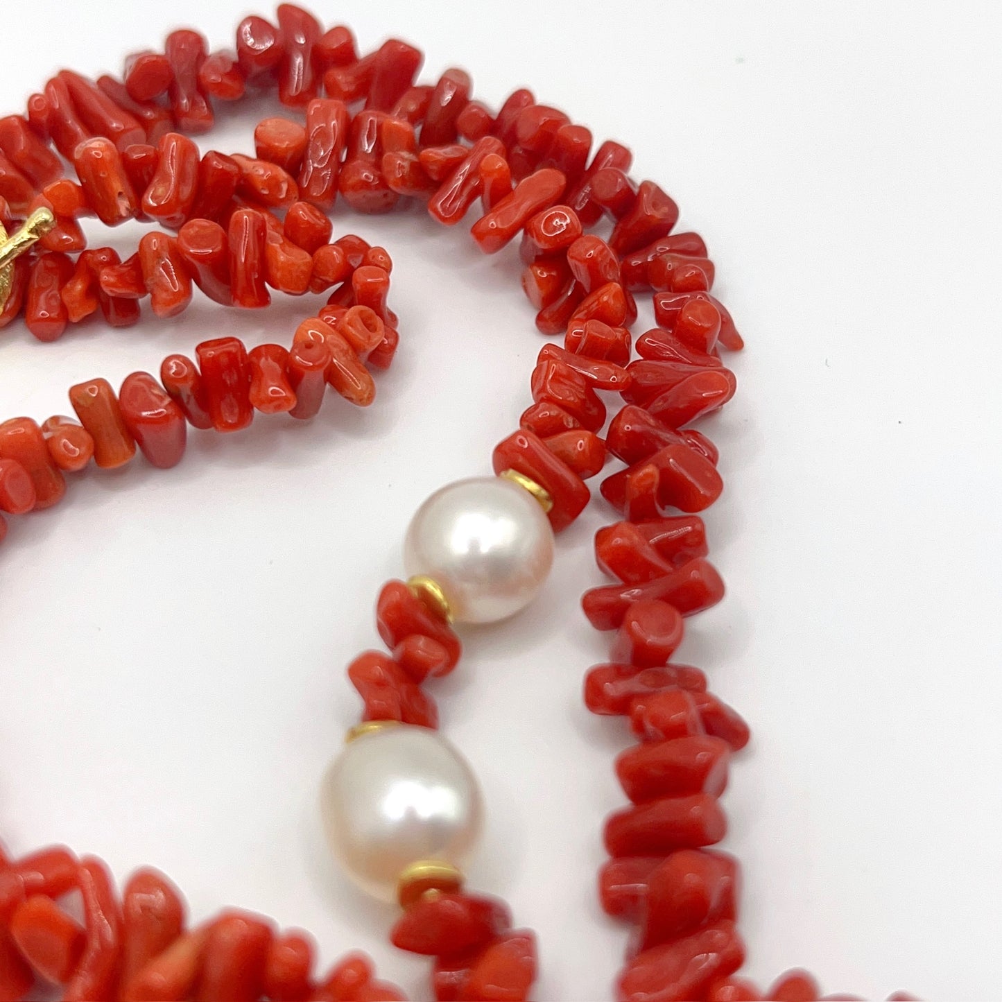 Italian Artisan Collection . Coral & Pearl 3 Layer Necklace in Silver 925 . Olive & Pillar