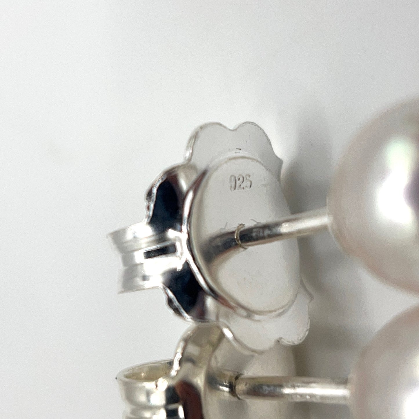 Classic. Akoya Pearl Earring Stud in Silver 925