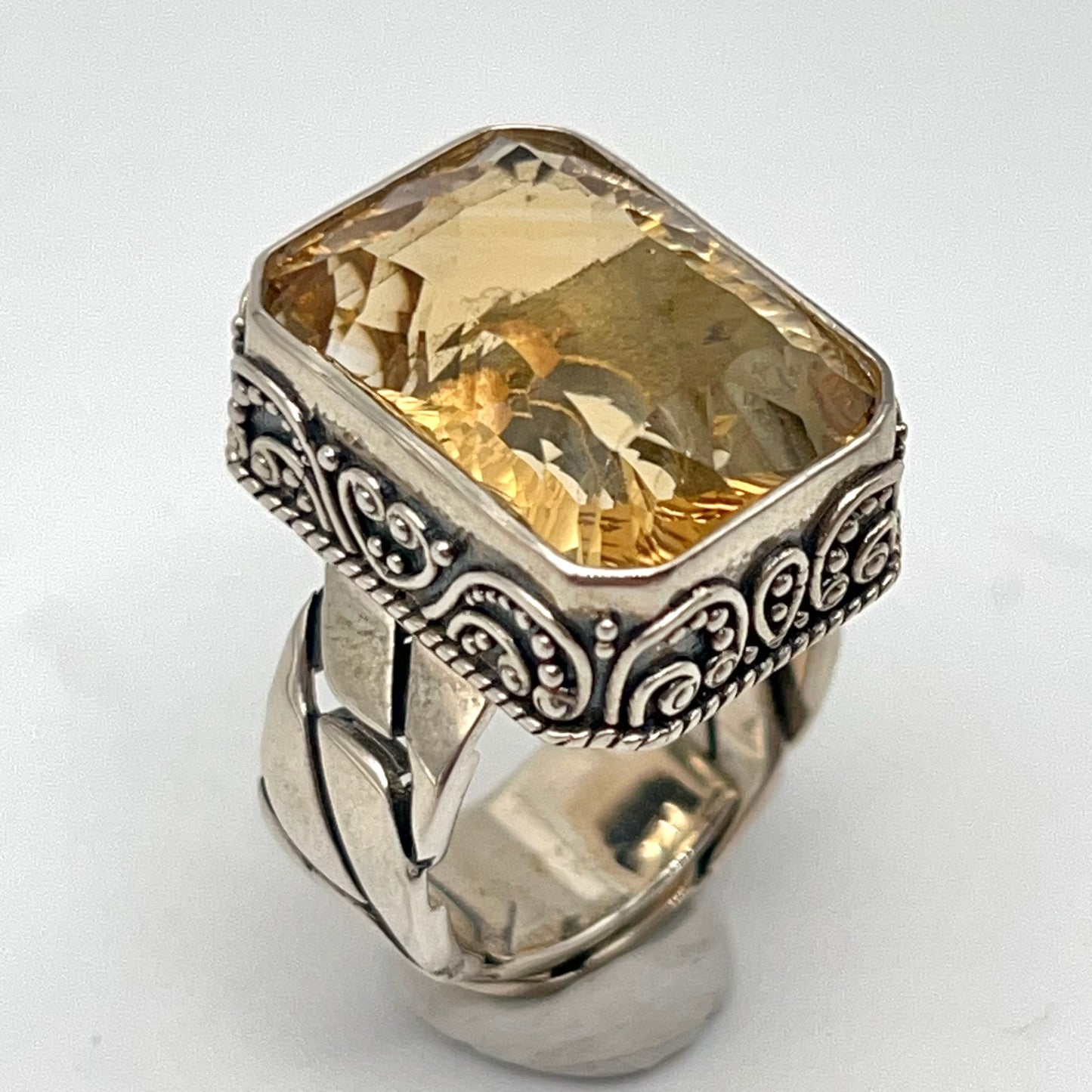 Retro Wind . Ring of Citrine in Silver 925. Rectangle . Decorative Texture