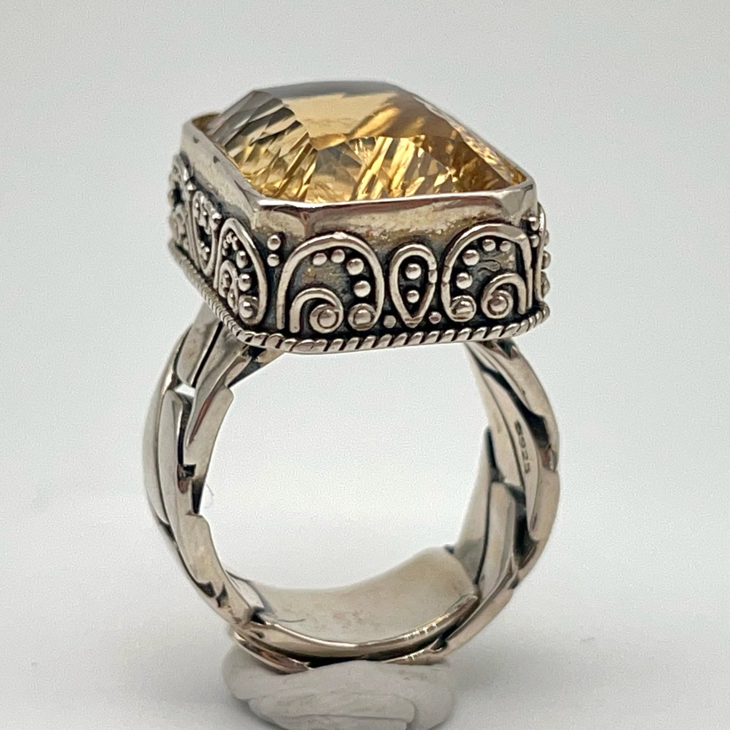 Retro Wind . Ring of Citrine in Silver 925. Rectangle . Decorative Texture