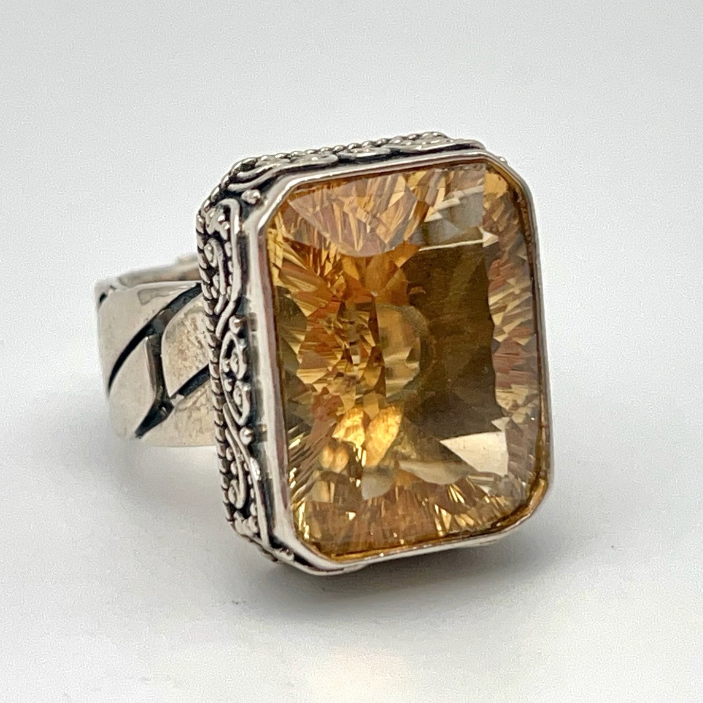 Retro Wind . Ring of Citrine in Silver 925. Rectangle . Decorative Texture