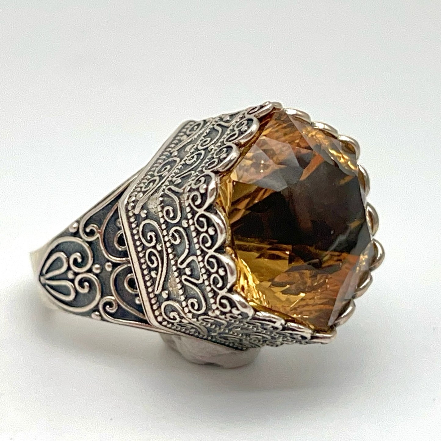 Retro Wind. Ring of Citrine in Silver 925. Hexagon