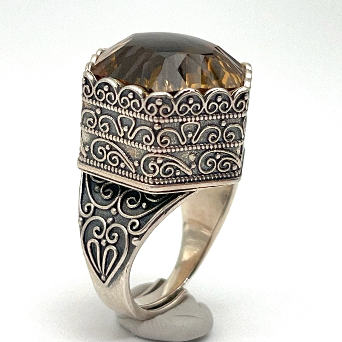 Retro Wind. Ring of Citrine in Silver 925. Hexagon