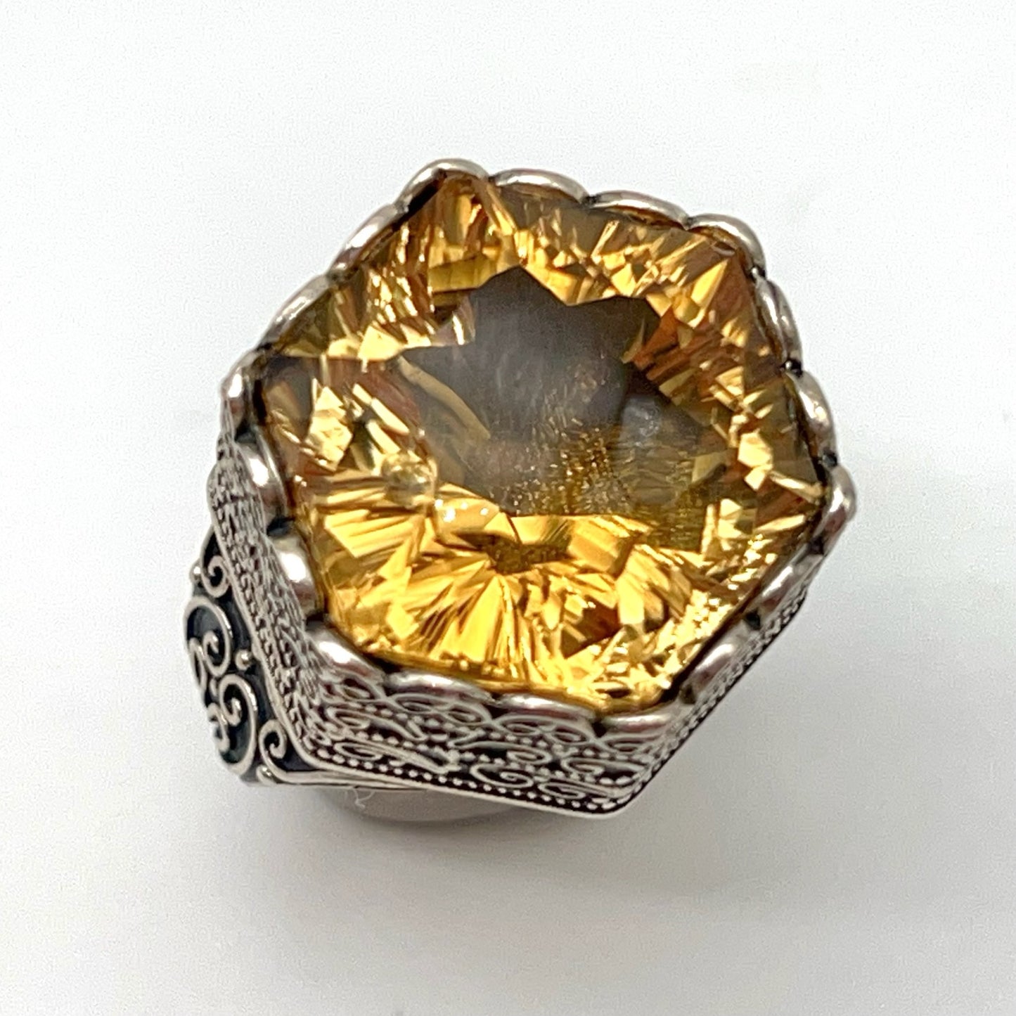 Retro Wind. Ring of Citrine in Silver 925. Hexagon