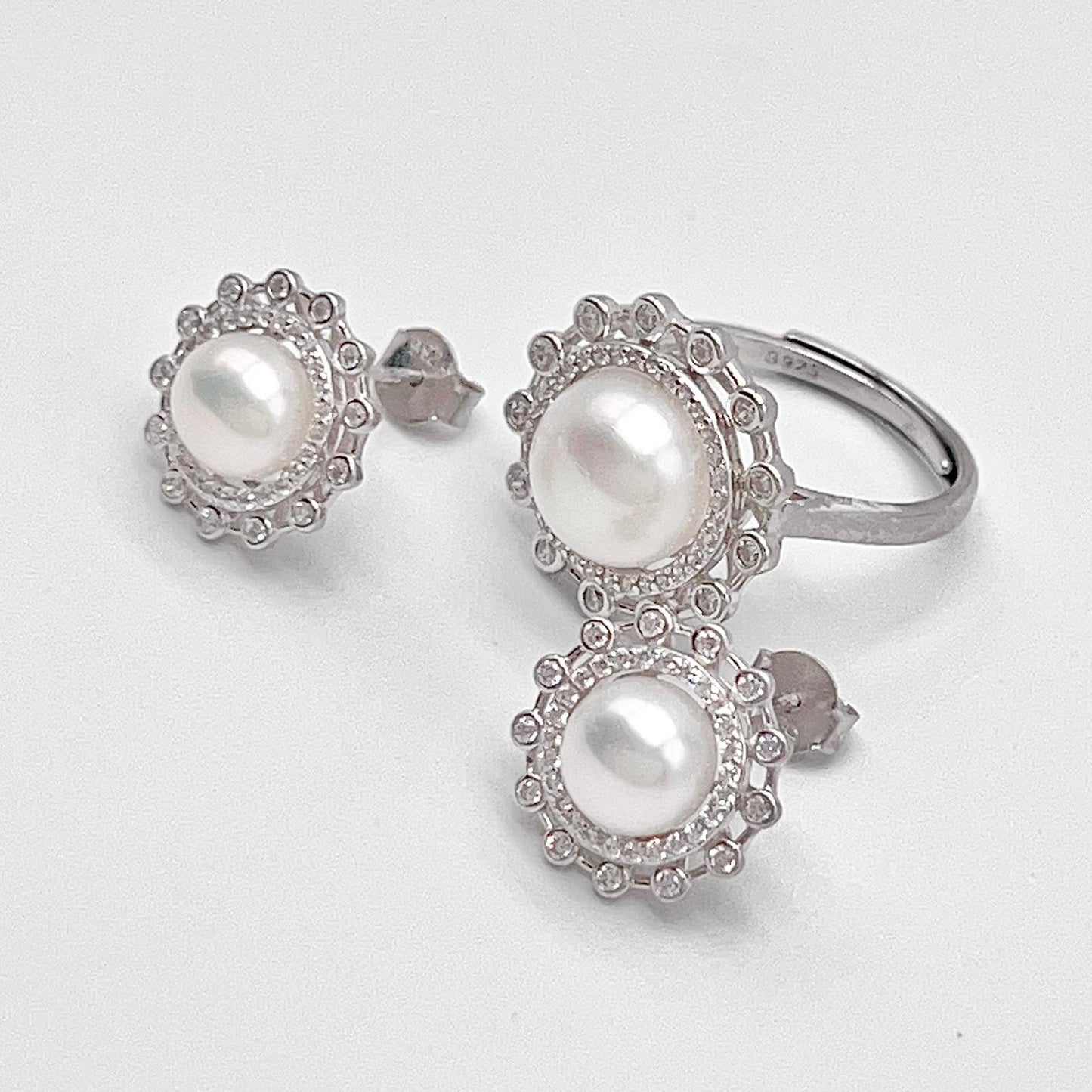 Retro Wind. Freshwater Pearl Earrings and Ring Set in silver 925. Round Spark 02