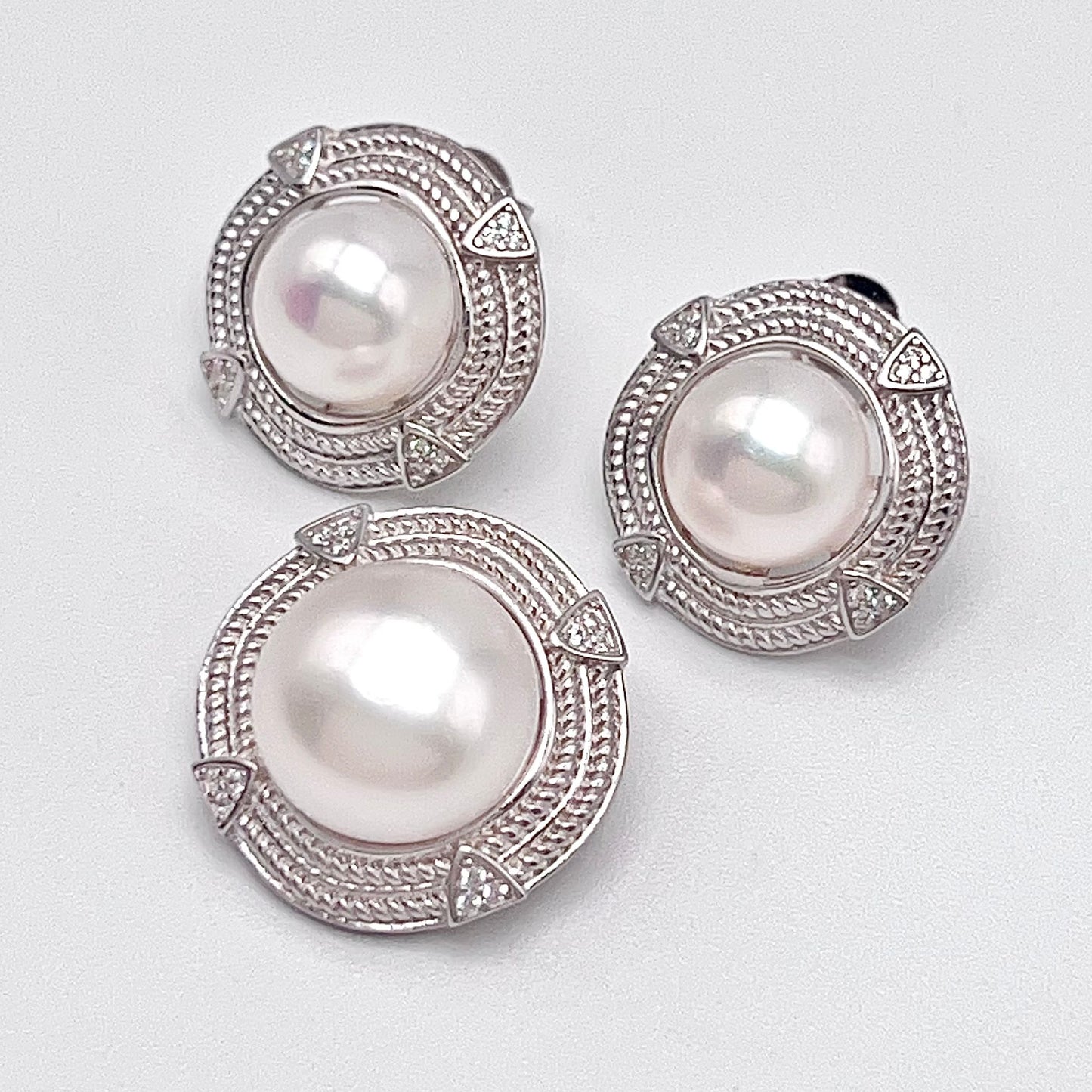 Retro Wind . Set of Pearl Earrings & Necklace in Silver 925 . Rope Button