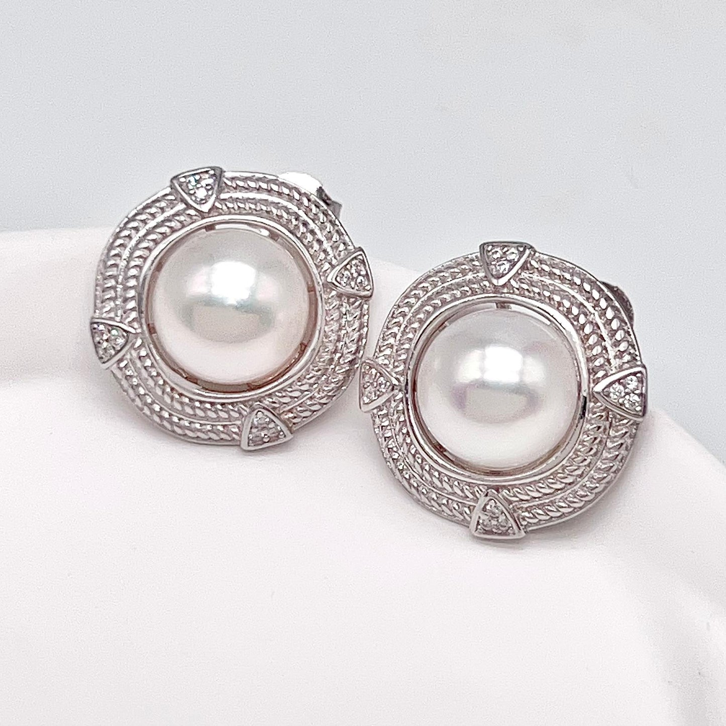Retro Wind . Set of Pearl Earrings & Necklace in Silver 925 . Rope Button