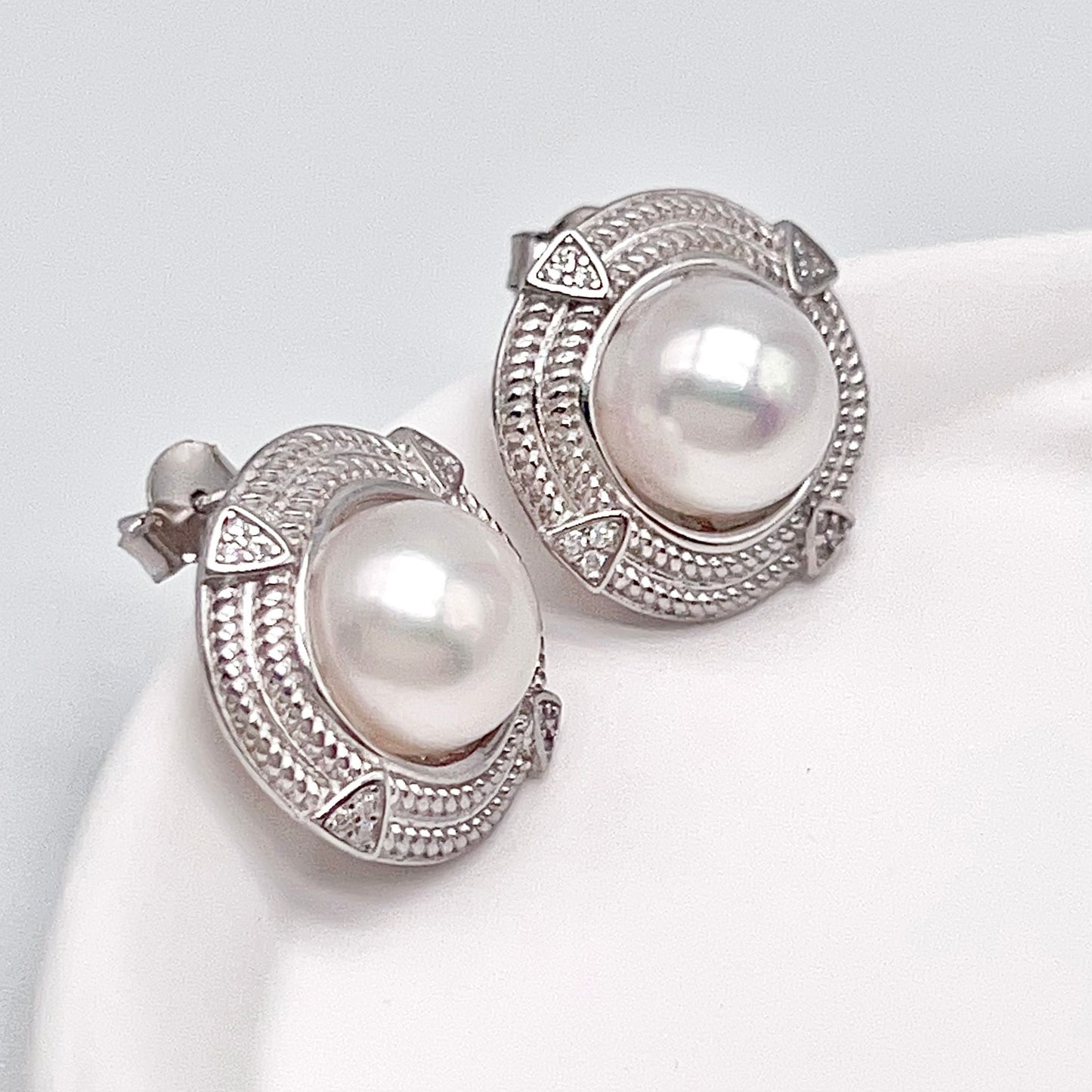 Retro Wind . Set of Pearl Earrings & Necklace in Silver 925 . Rope Button