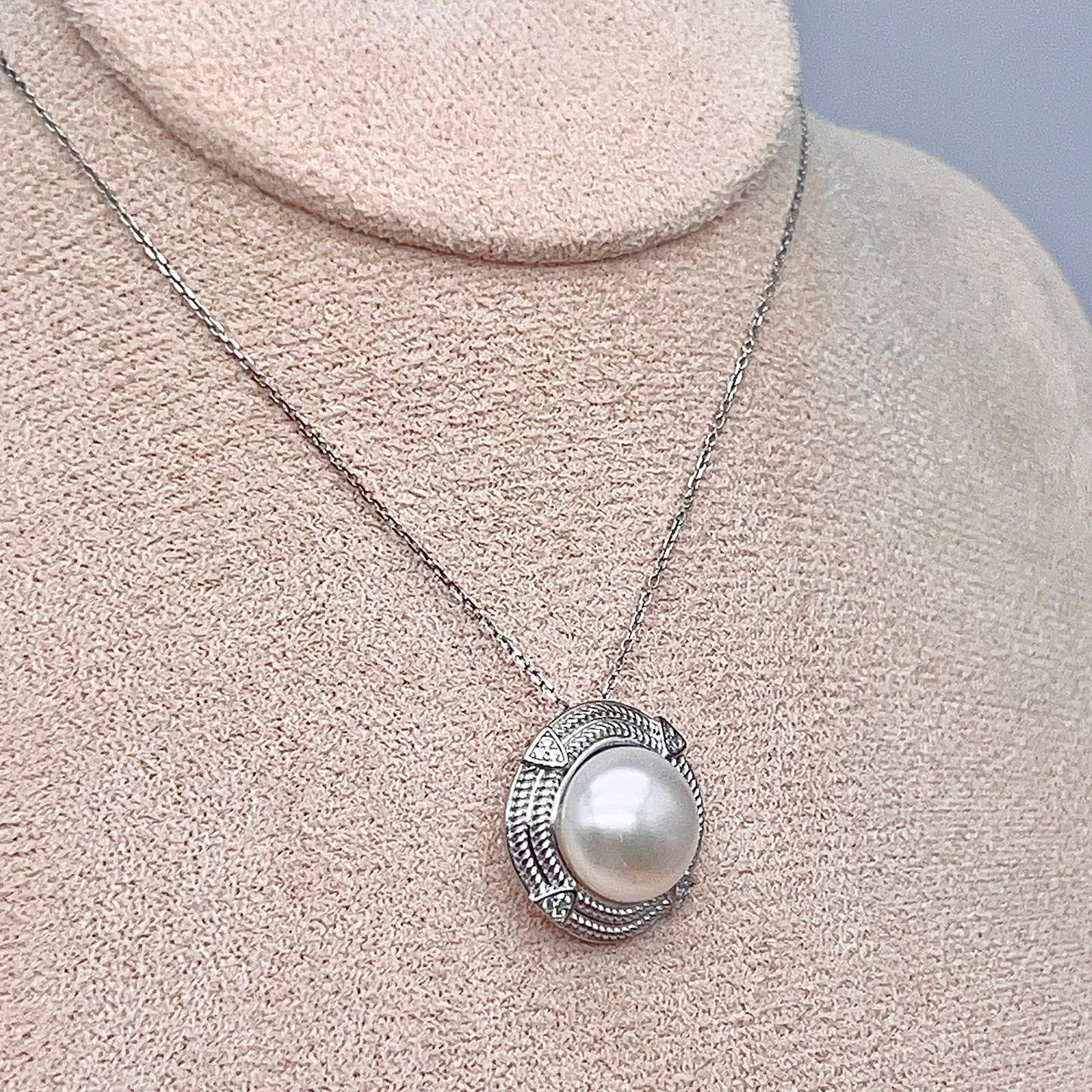 Retro Wind . Set of Pearl Earrings & Necklace in Silver 925 . Rope Button
