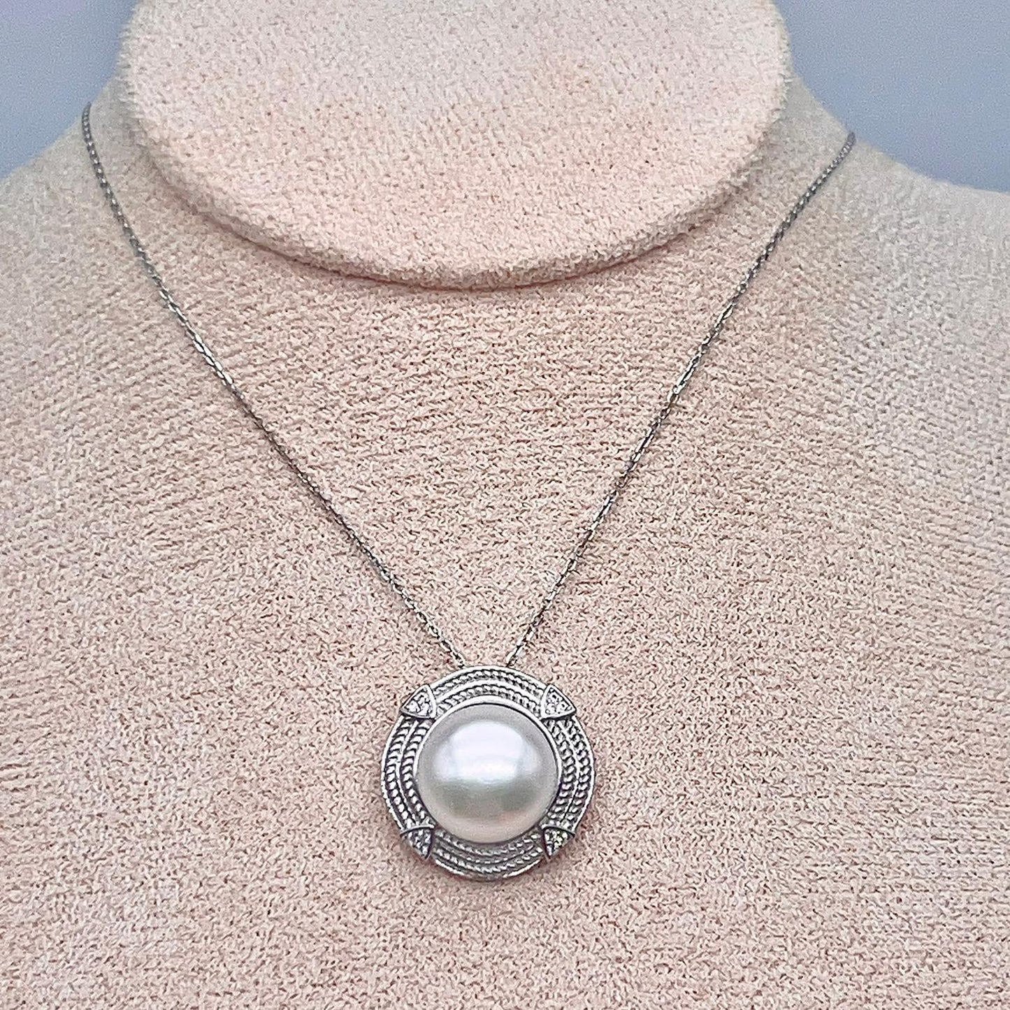 Retro Wind . Set of Pearl Earrings & Necklace in Silver 925 . Rope Button