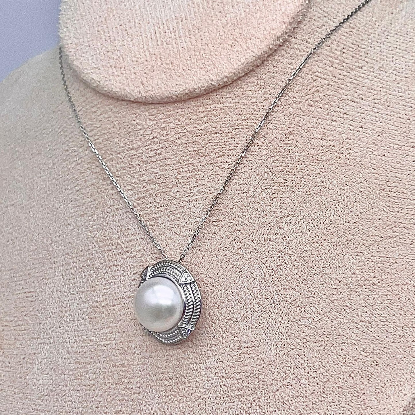 Retro Wind . Set of Pearl Earrings & Necklace in Silver 925 . Rope Button