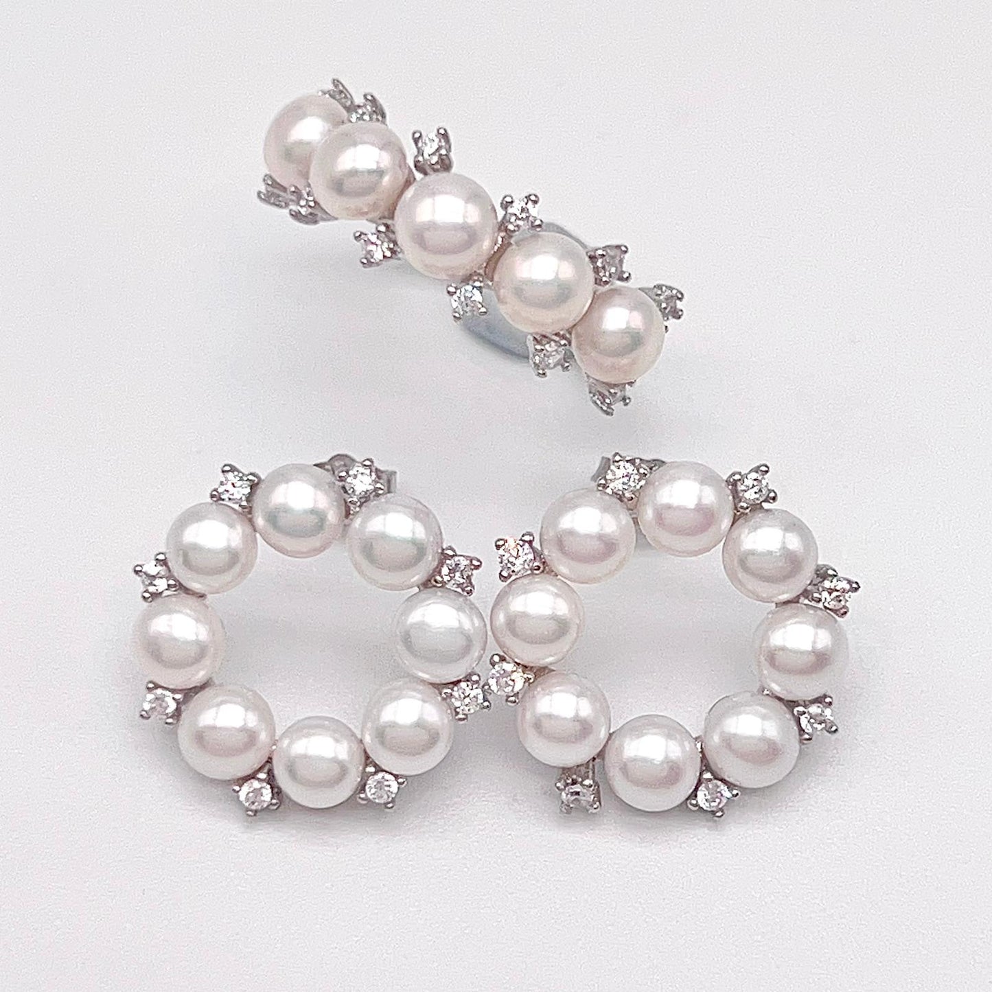 Antique Impression. Multi-pearl Ring and Earrings Set in Silver 925. Wreath