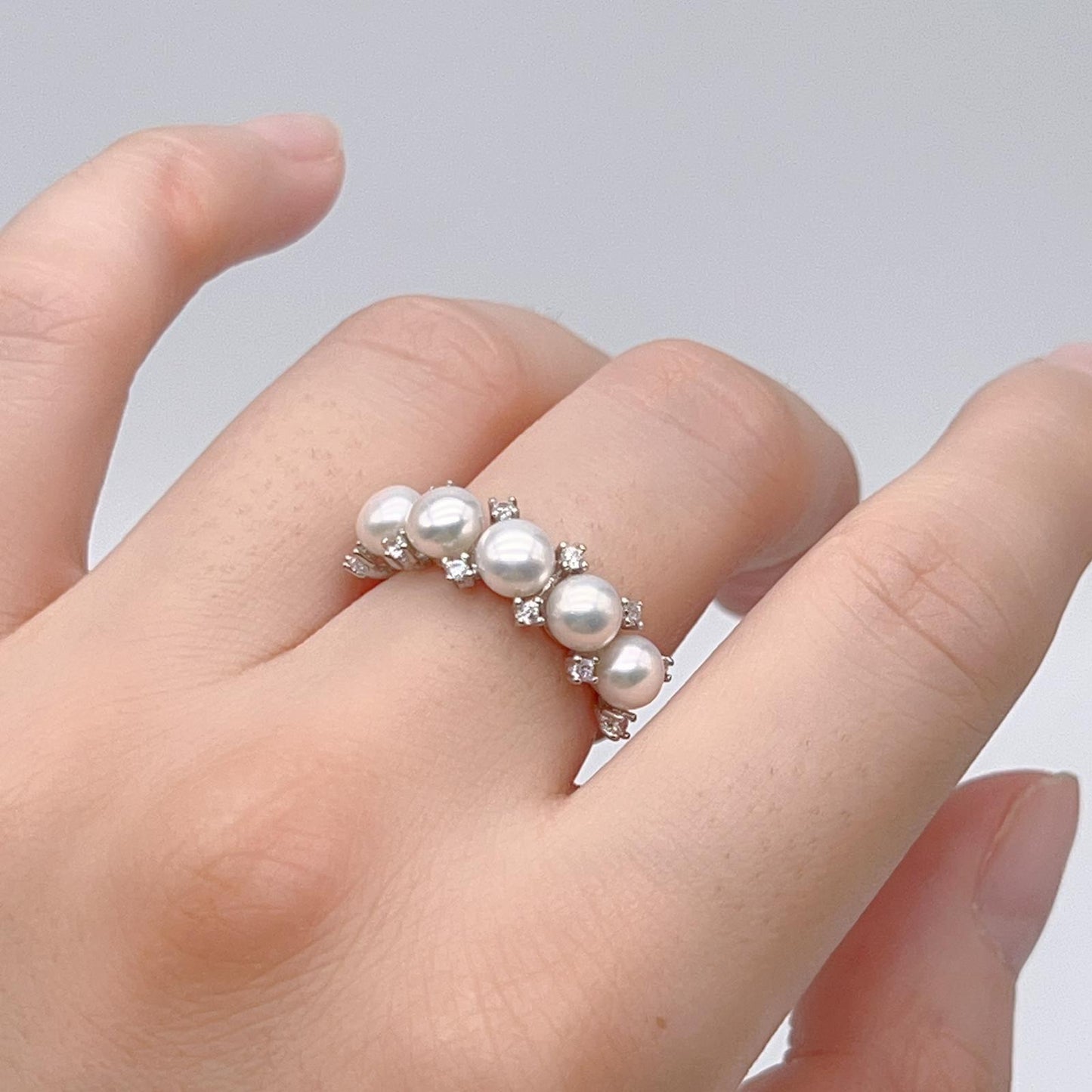 Antique Impression. Multi-pearl Ring and Earrings Set in Silver 925. Wreath