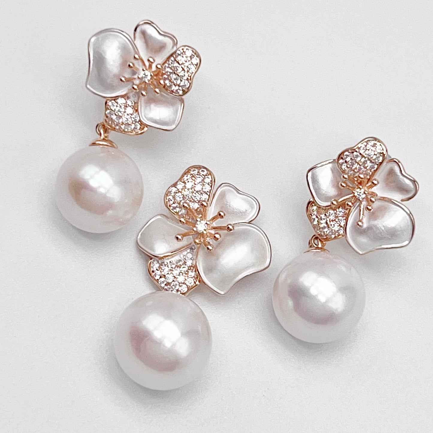 Contemporary Cocktail. Top Quality Pearl Earring and Necklace Set in Silver 925. White Azalea