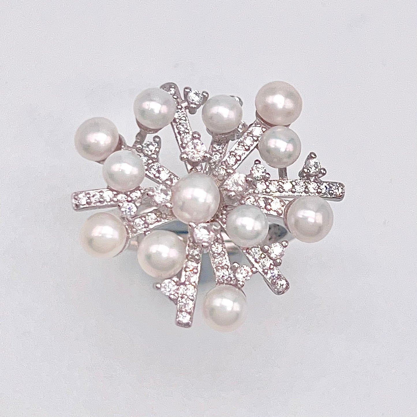 Retro Wind. Freshwater Pearl ring in silver 925. Fireworks