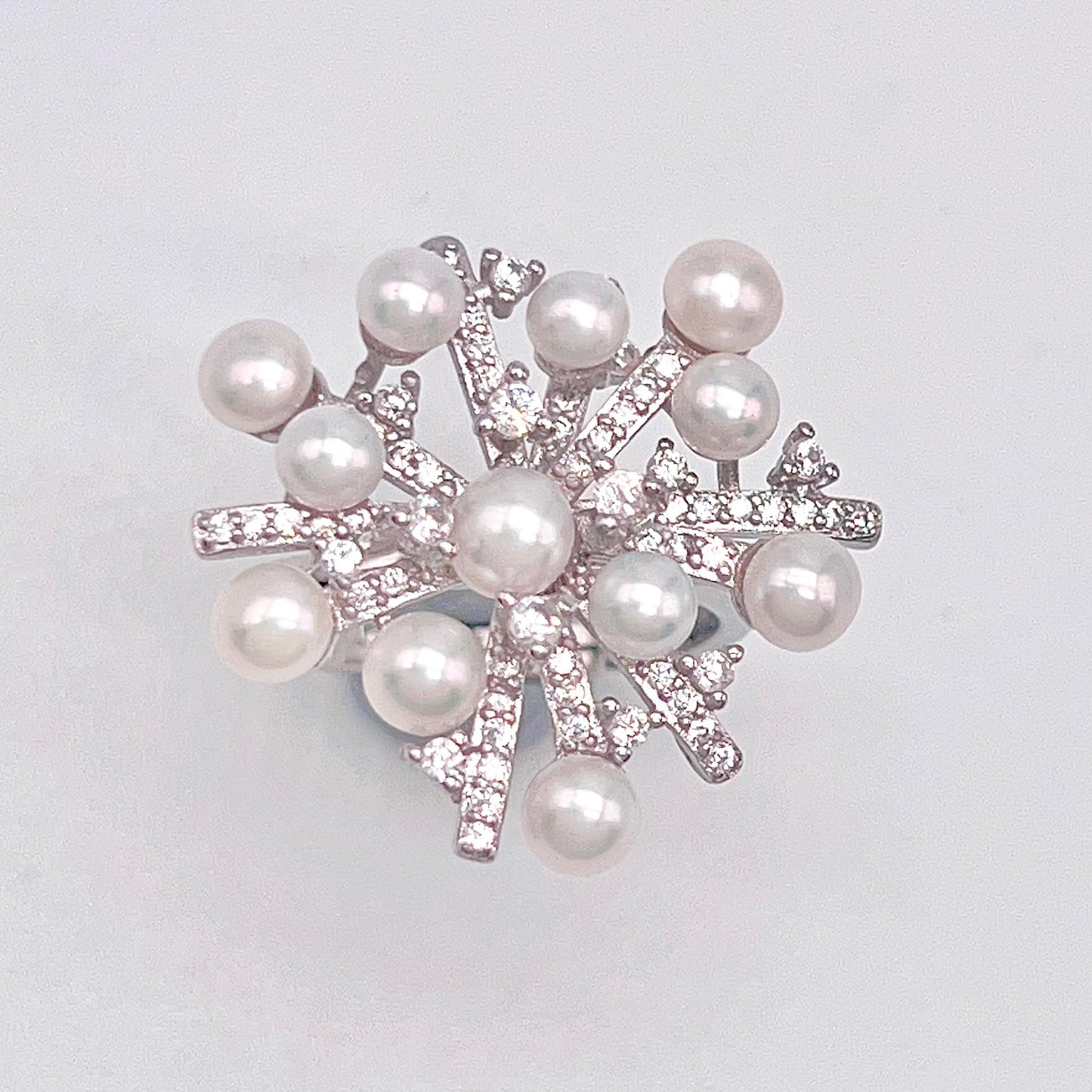 Retro Wind. Freshwater Pearl ring in silver 925. Fireworks