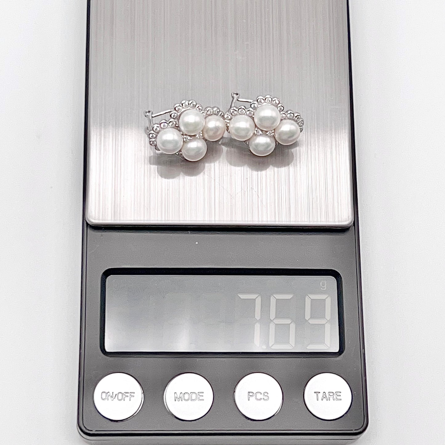 Retro Wind. Freshwater Pearl Earring and Ring Set in silver 925. Round Spark