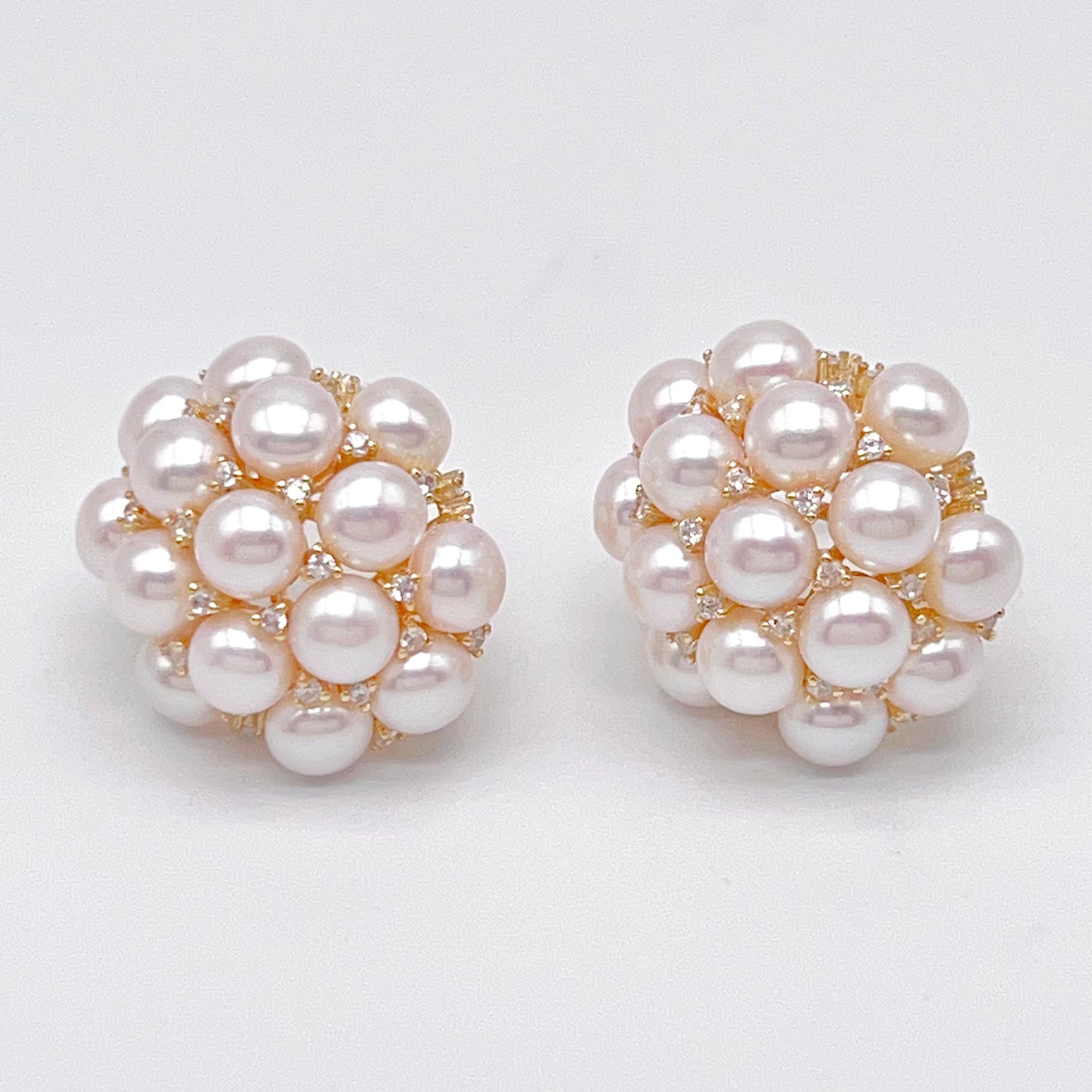 Retro Wind. Freshwater Pearl Earring in silver 925. pearl Basket