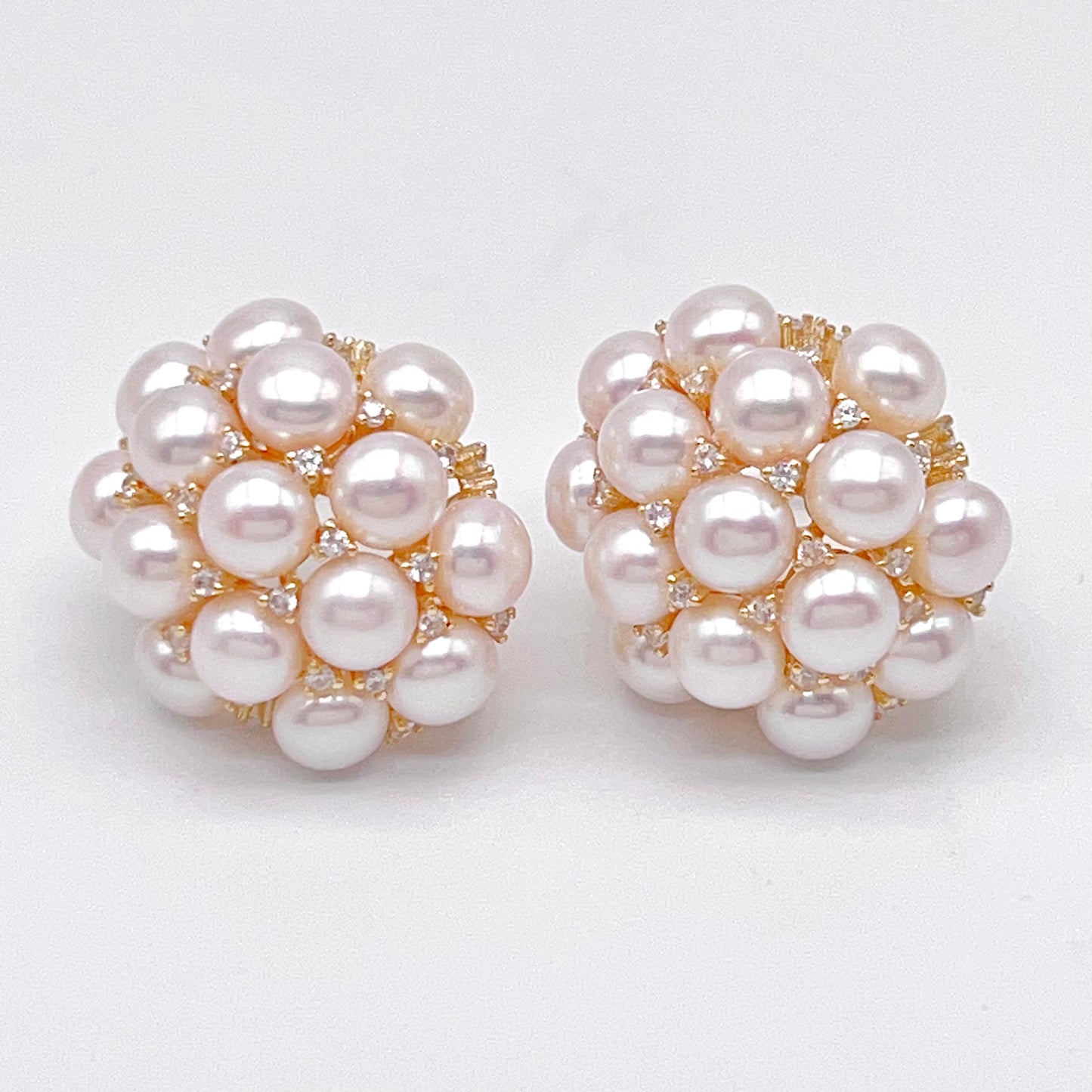 Retro Wind. Freshwater Pearl Earring in silver 925. pearl Basket