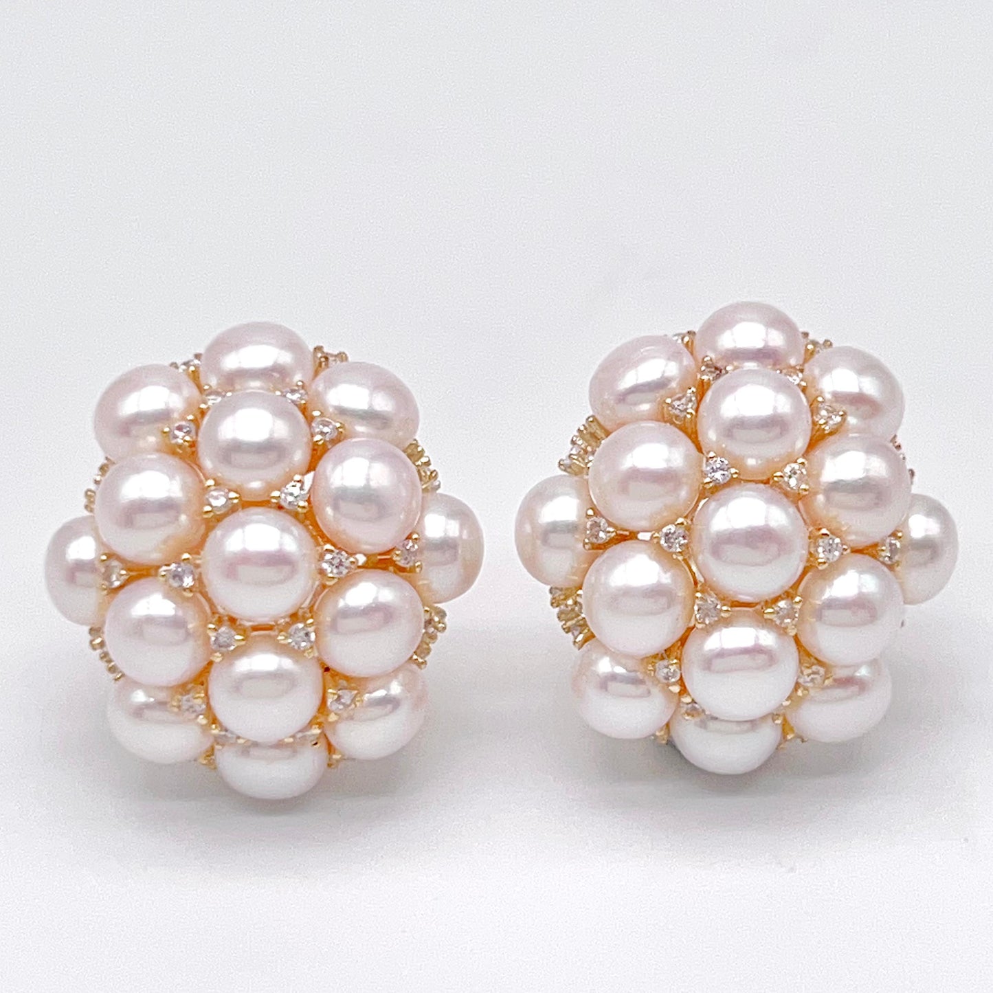 Retro Wind. Freshwater Pearl Earring in silver 925. pearl Basket