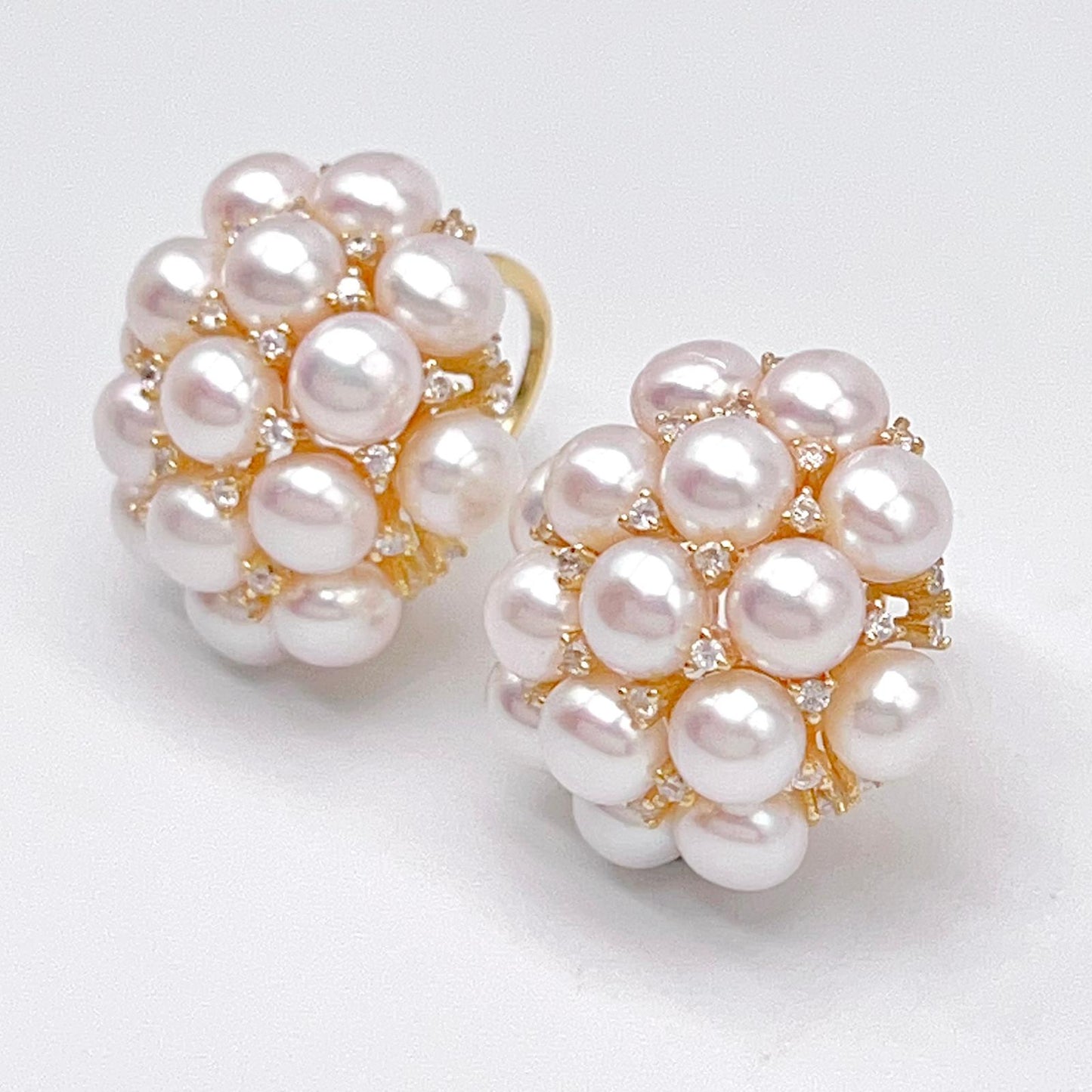 Retro Wind. Freshwater Pearl Earring in silver 925. pearl Basket