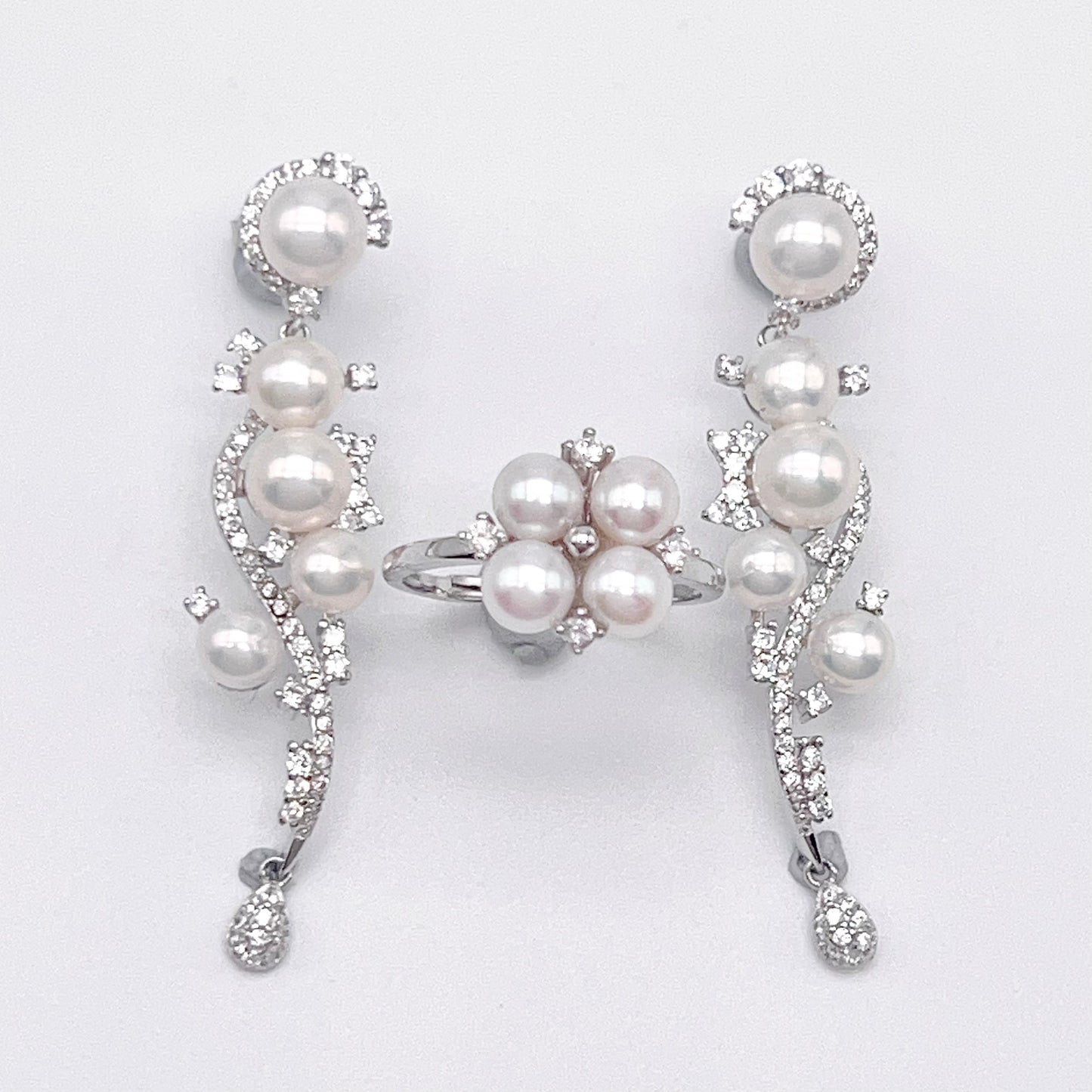 Retro Wind. Freshwater Pearl Earring and Ring Set in silver 925. Pearl bean