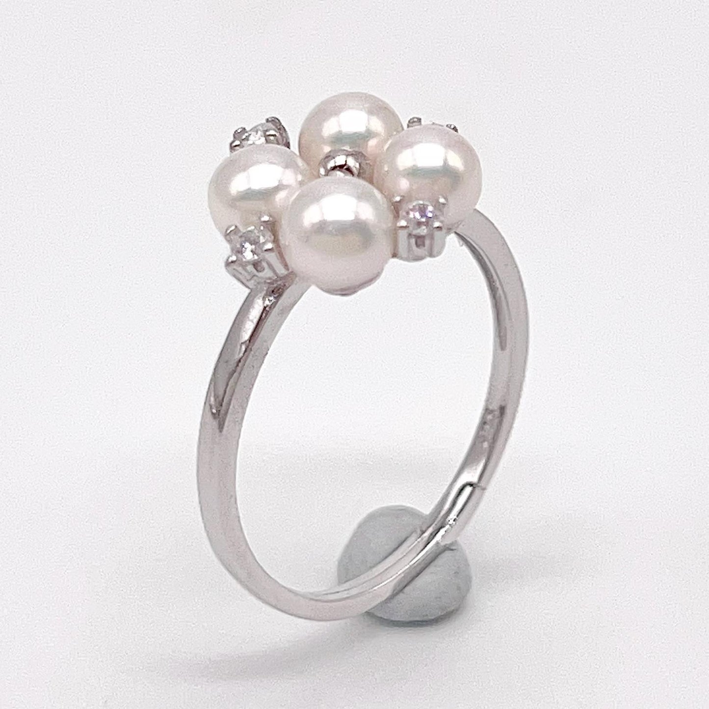 Retro Wind. Freshwater Pearl Earring and Ring Set in silver 925. Pearl bean