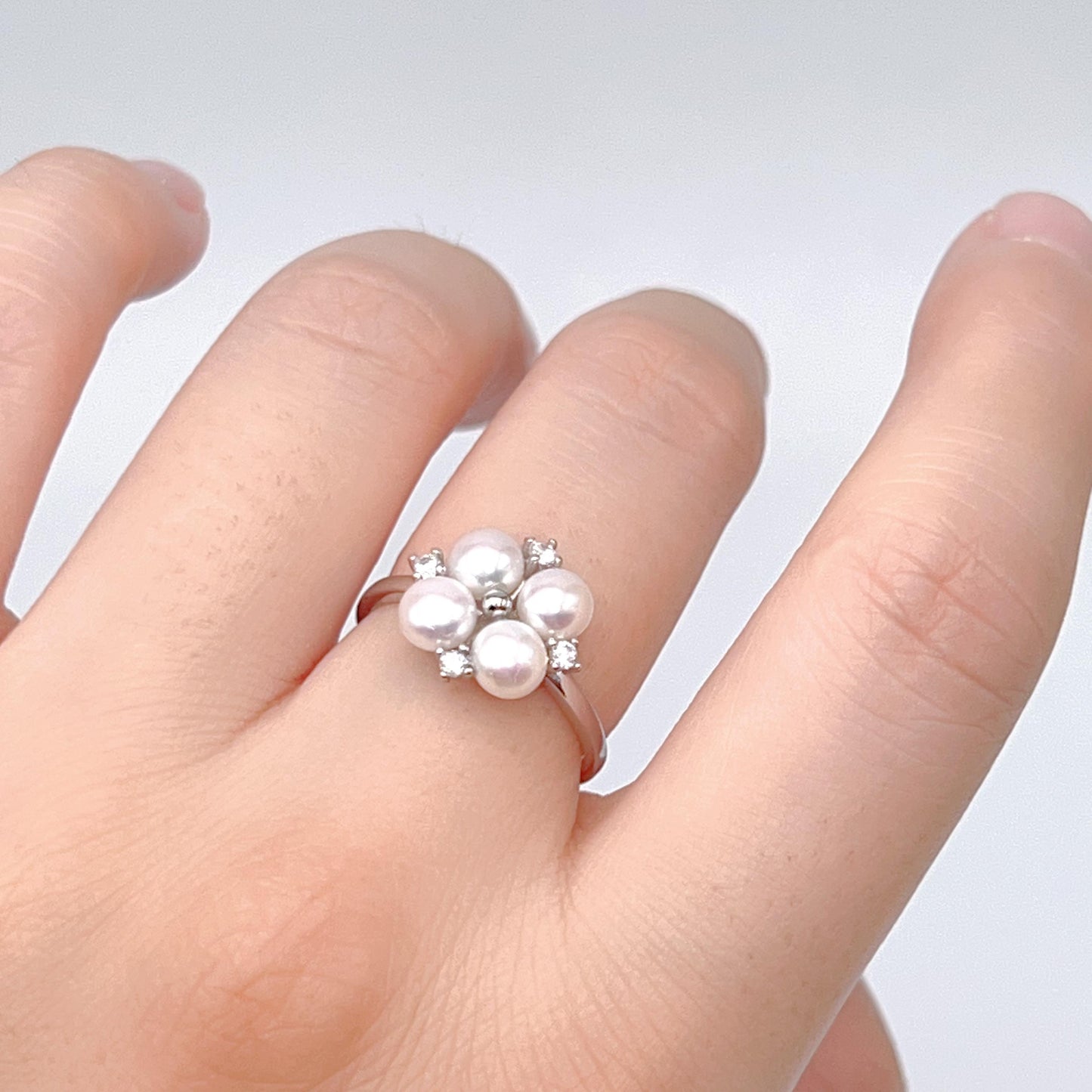 Retro Wind. Freshwater Pearl Earring and Ring Set in silver 925. Pearl bean
