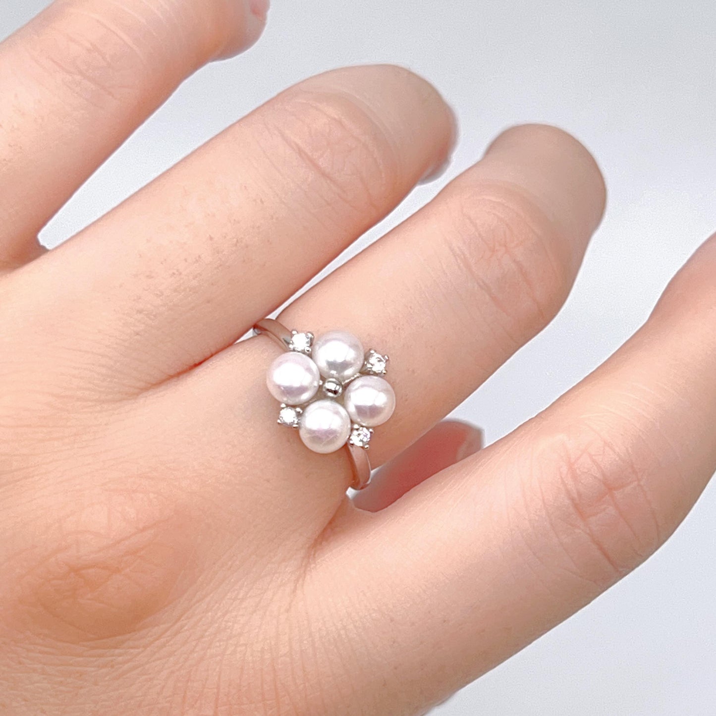 Retro Wind. Freshwater Pearl Earring and Ring Set in silver 925. Pearl bean