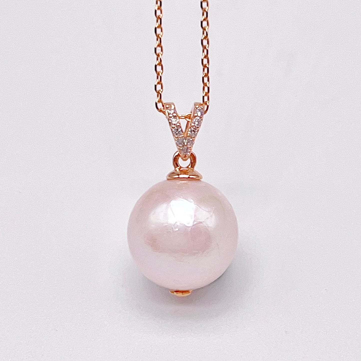 Retro Wind. Freshwater Pearl Earring and pendant Set in silver 925. Silver Flower