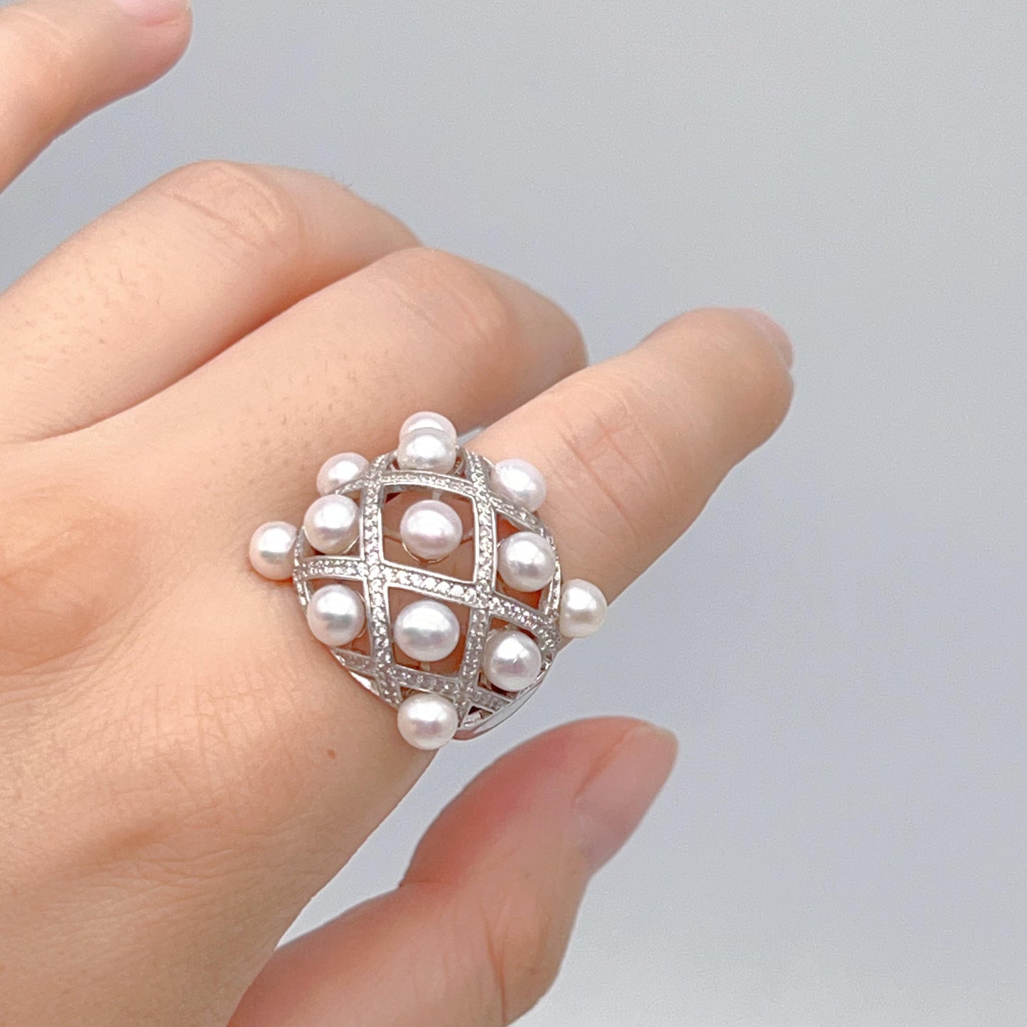 Retro Wind. Freshwater Pearl ring in silver 925