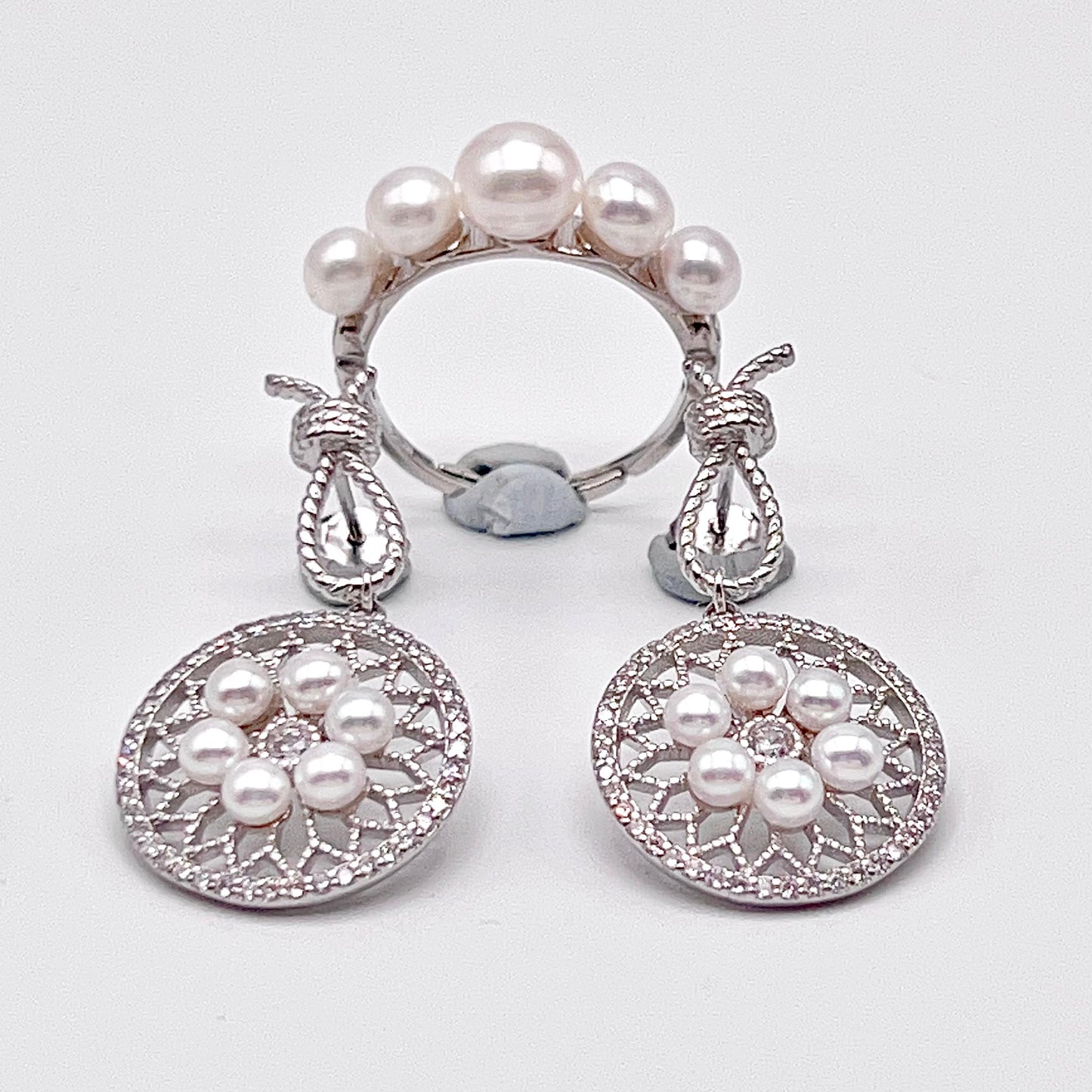 Retro Wind. Pearl Earring and Ring in Silver 925. Wheel