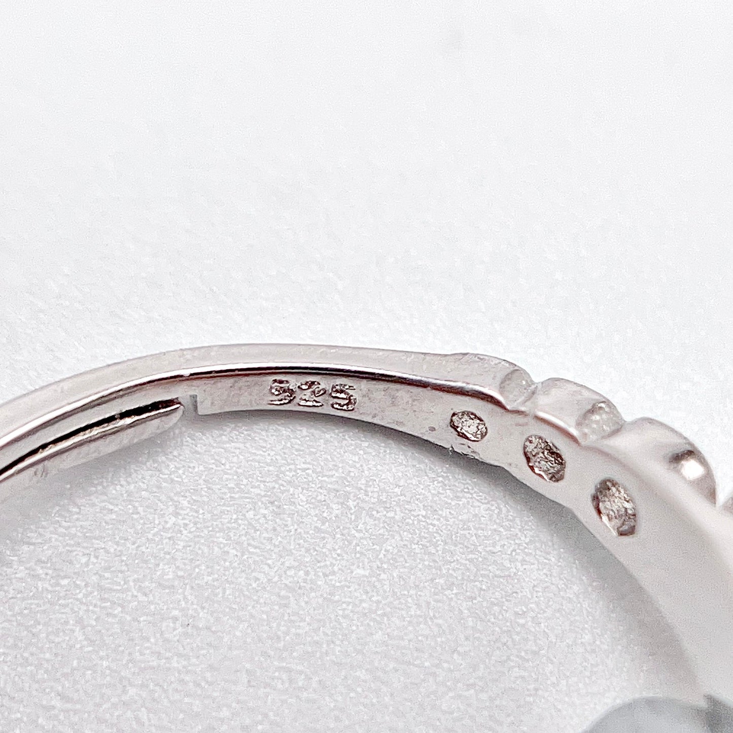 Retro Wind. Pearl Earring and Ring in Silver 925. Wheel