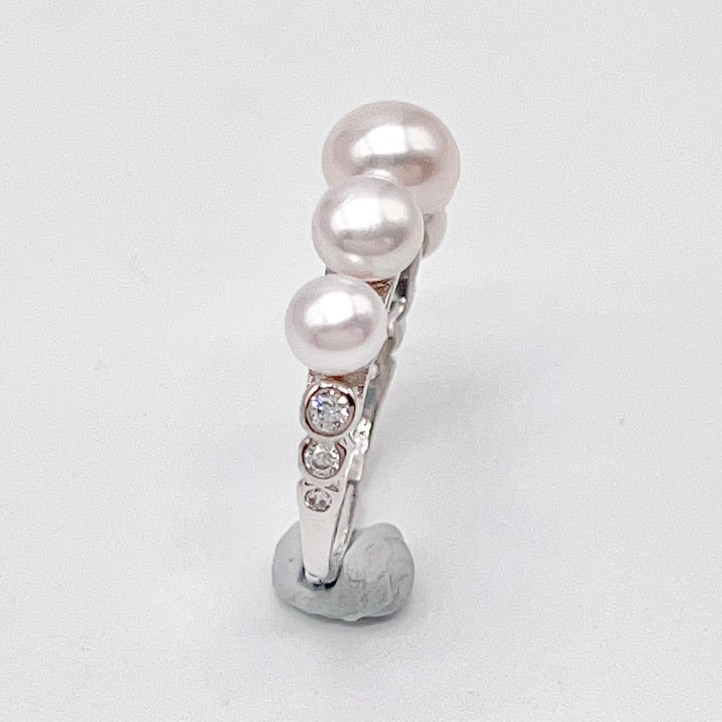 Retro Wind. Pearl Earring and Ring in Silver 925. Wheel