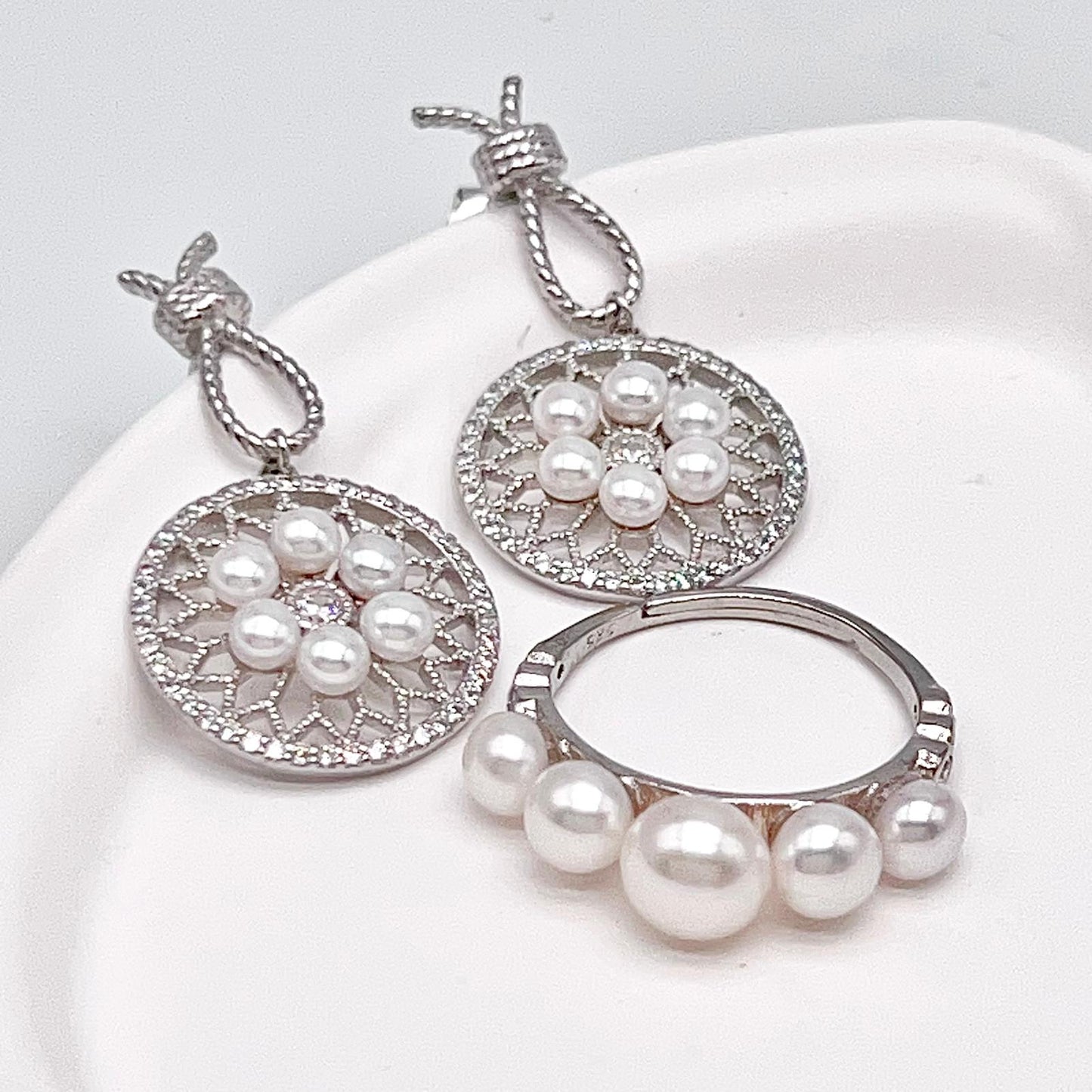 Retro Wind. Pearl Earring and Ring in Silver 925. Wheel